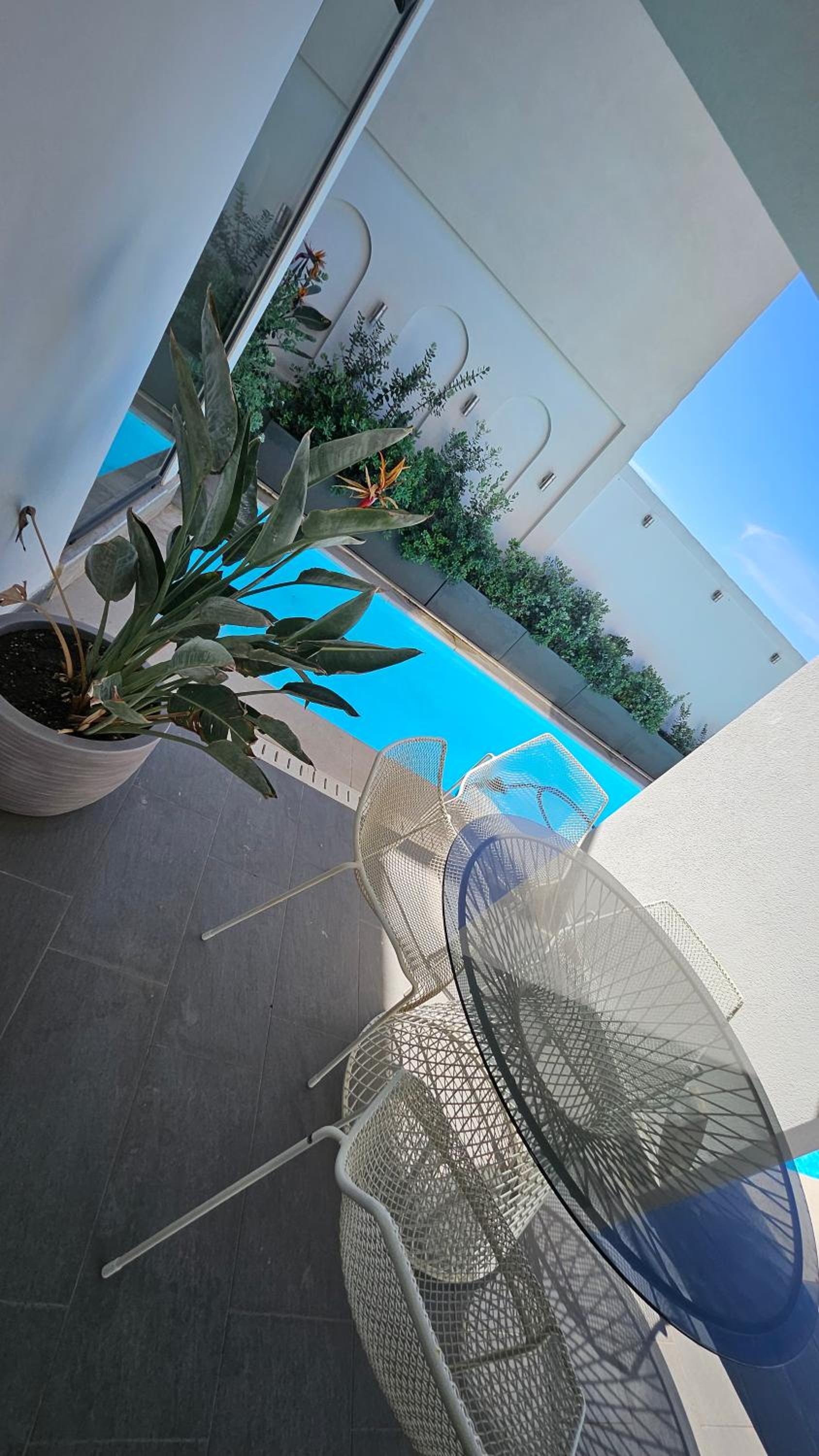 Beachfront Luxury Villa photo 4