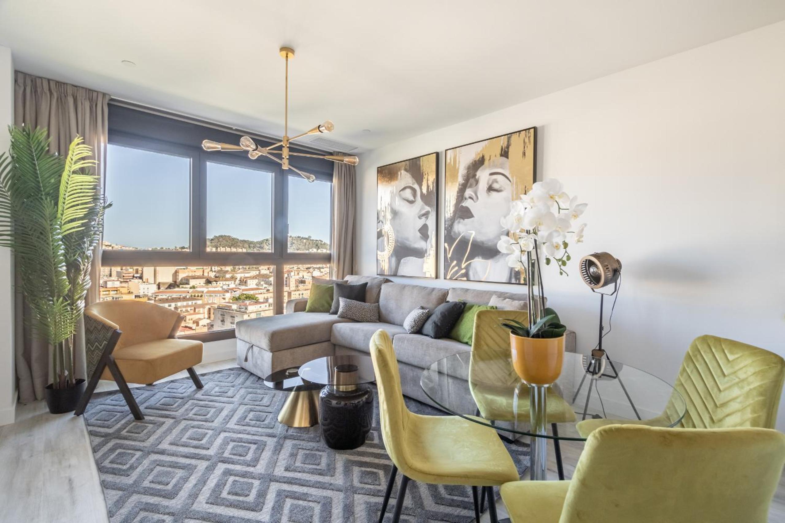 Malaga Skyline 1 Pool & Parking Free