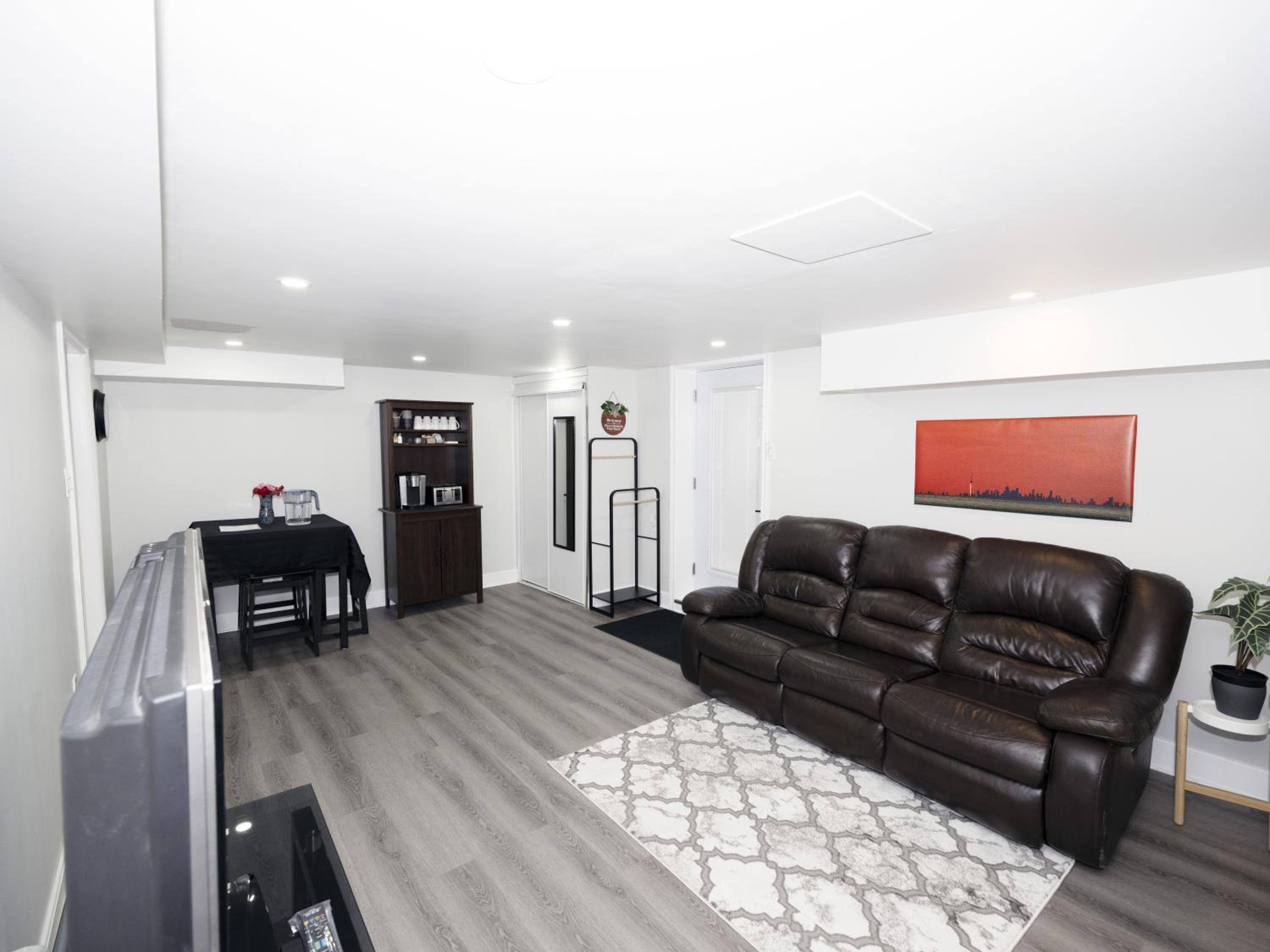 Serene Niagara Guest House