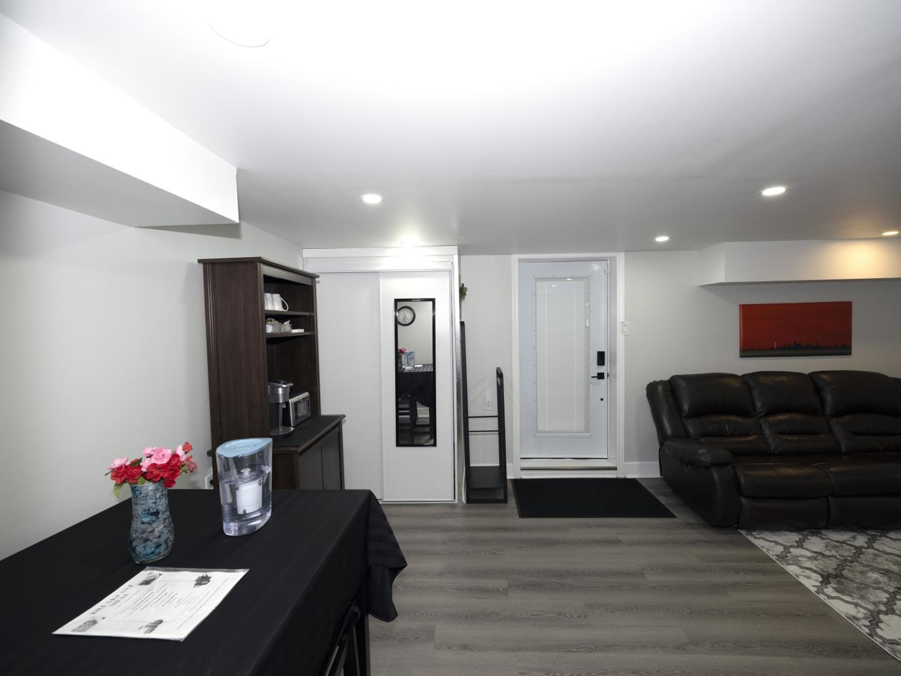 Serene Niagara Guest House