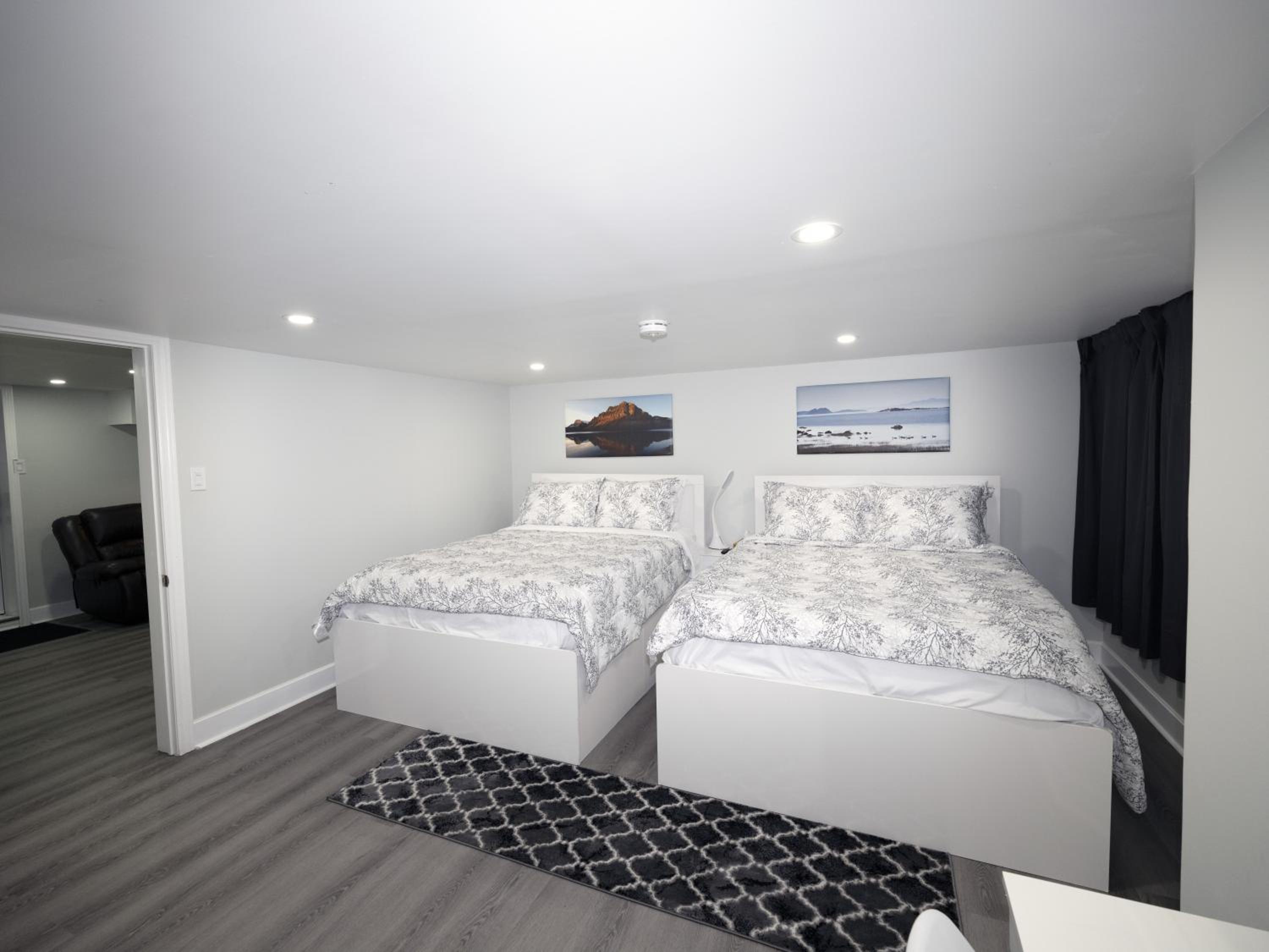 Serene Niagara Guest House