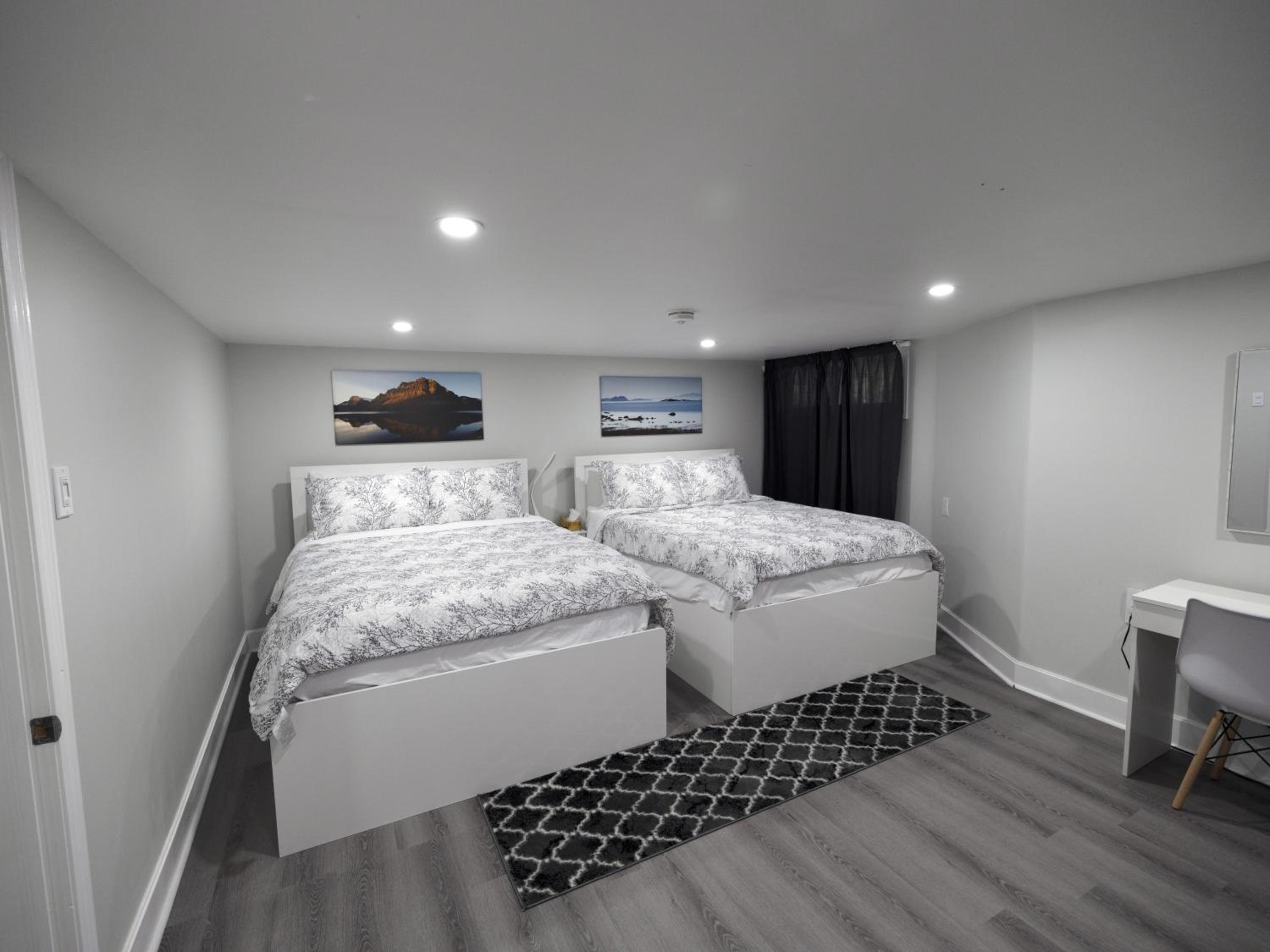 Serene Niagara Guest House
