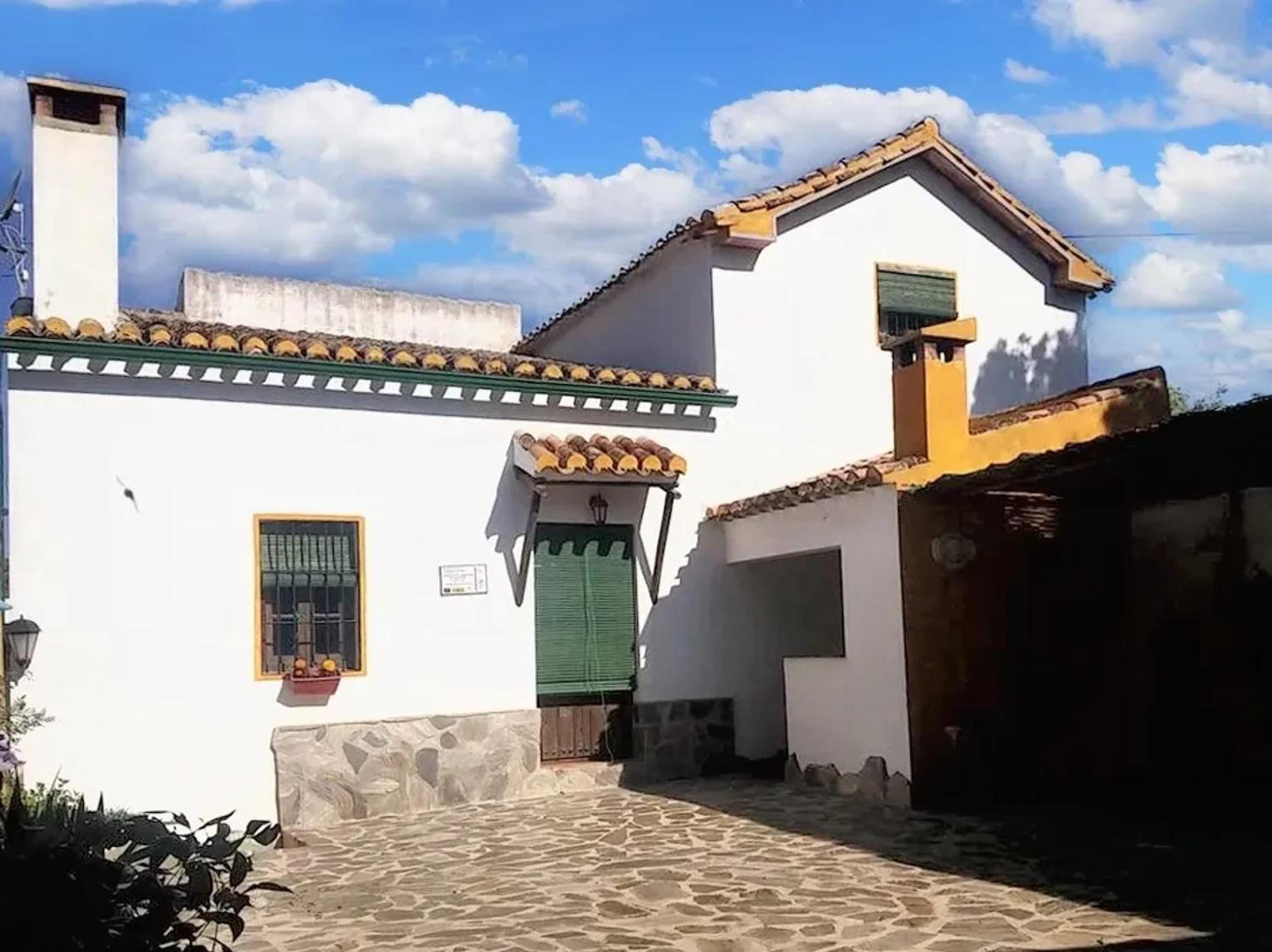 Exceptional villa with pool in Villanueva del Trabuco