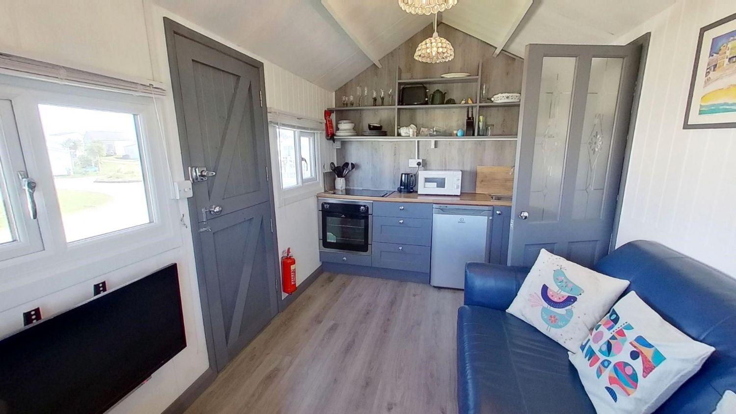 E19 Roskear, Riviere Towans view 2