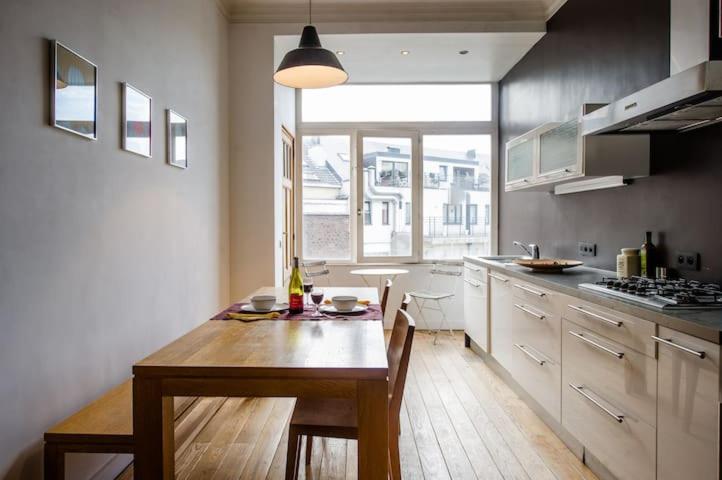 Grand appartement d'artiste cosy et proche de tout