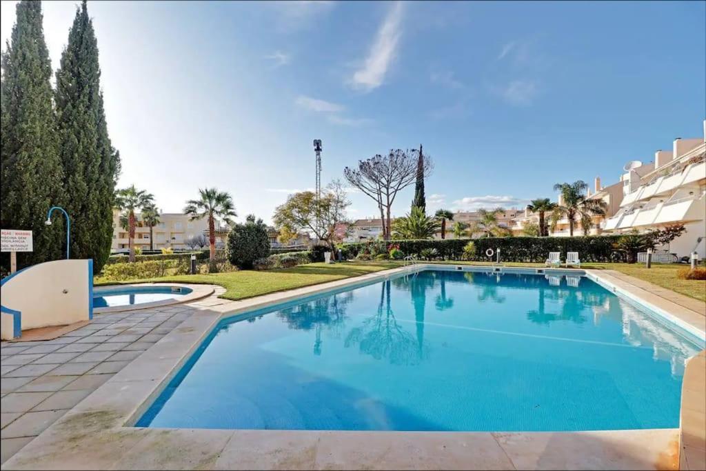Marina Family Duplex with Pool view 3