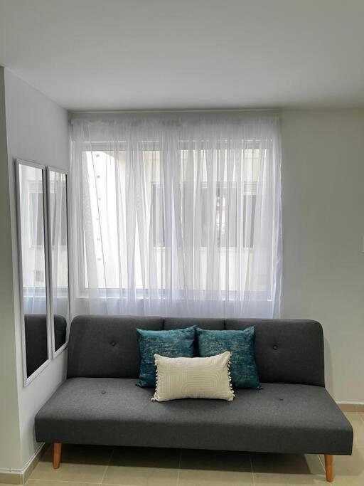 605 Hermoso Aptoestudio Nuevo Amoblado Bajo Precio