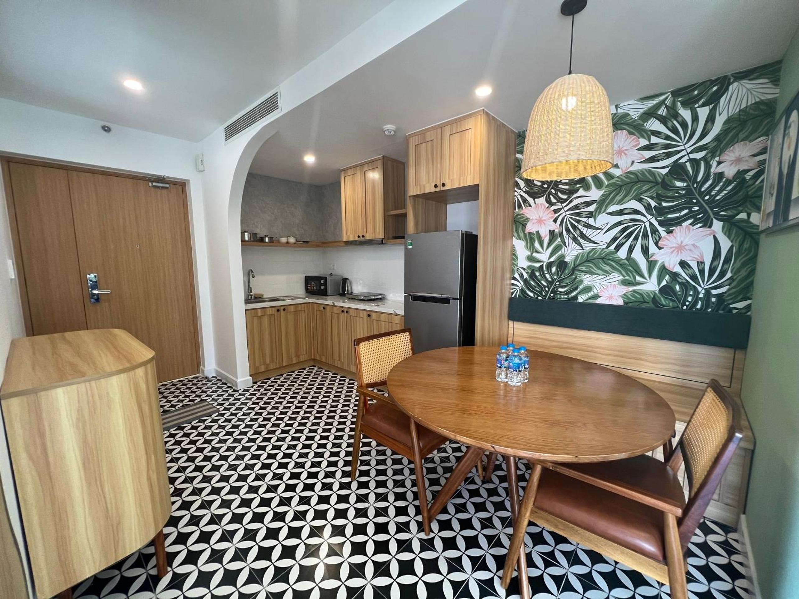 LOVING APARTMENT