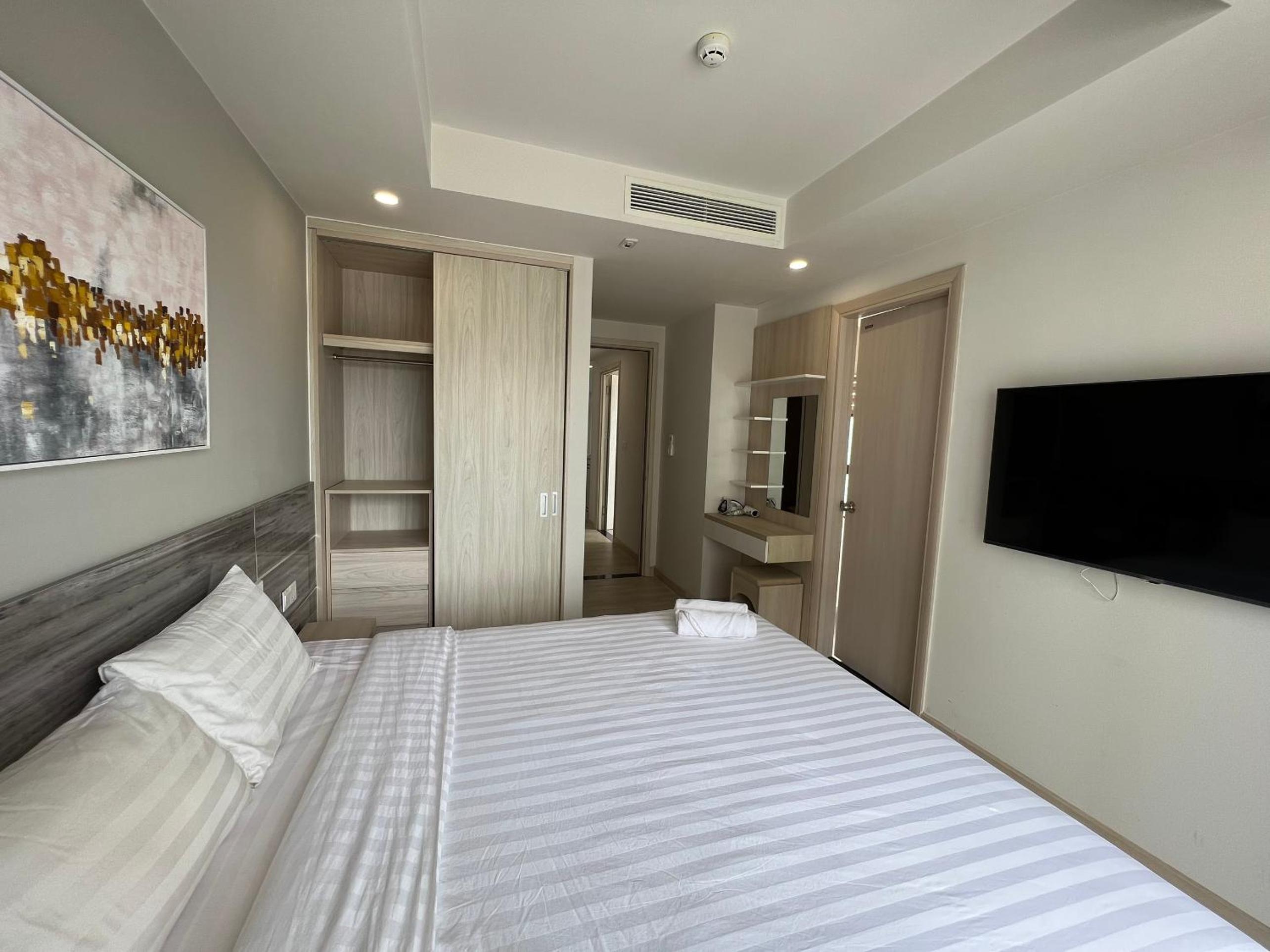 LOVING APARTMENT