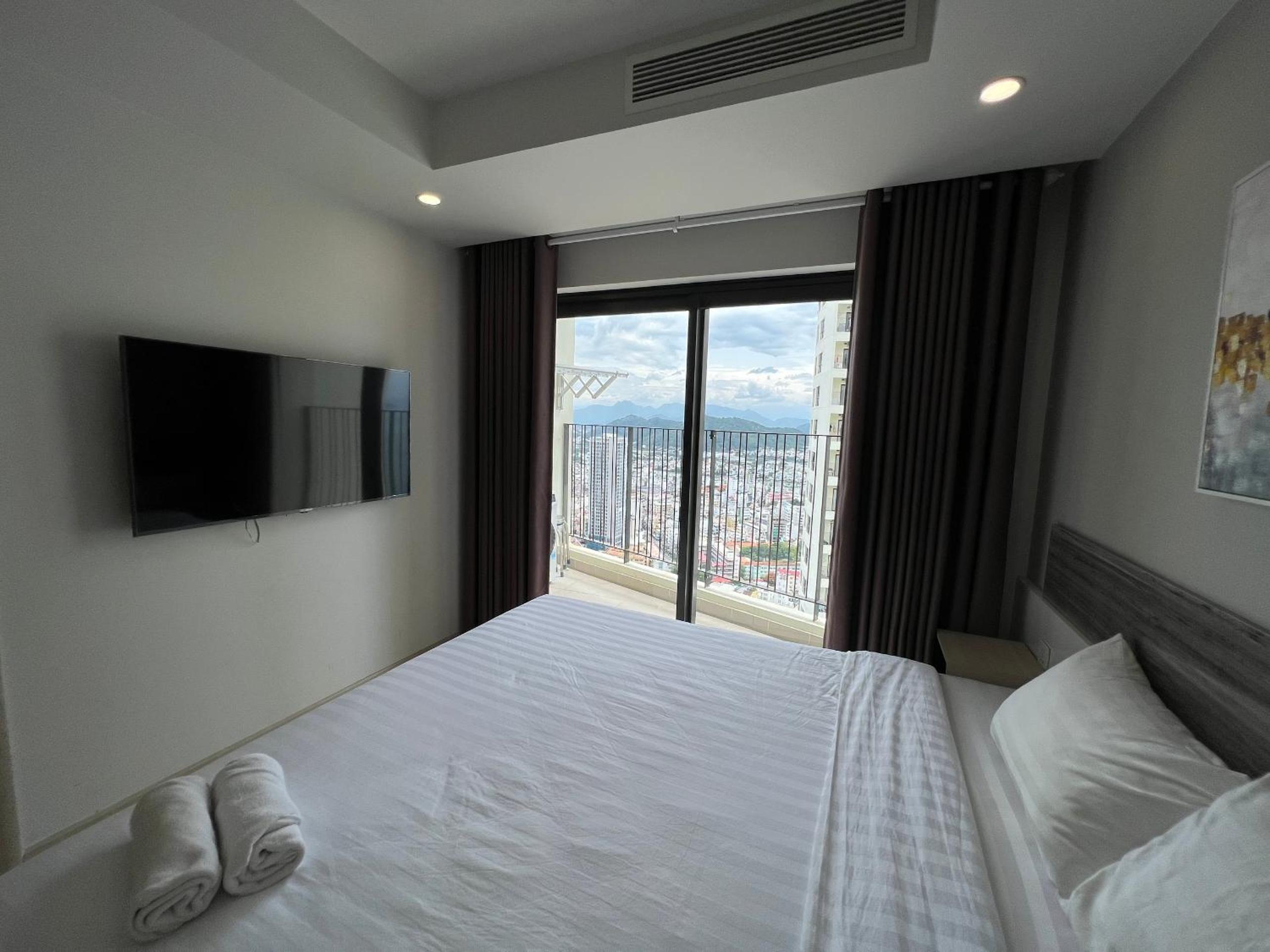LOVING APARTMENT