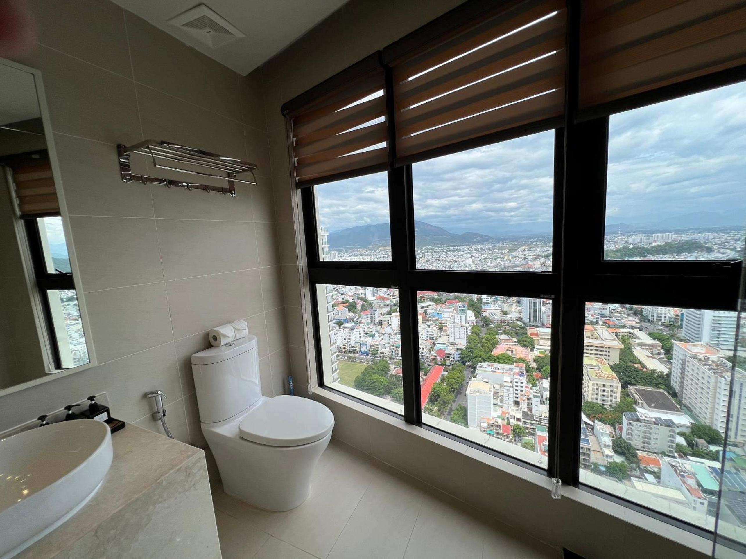 LOVING APARTMENT