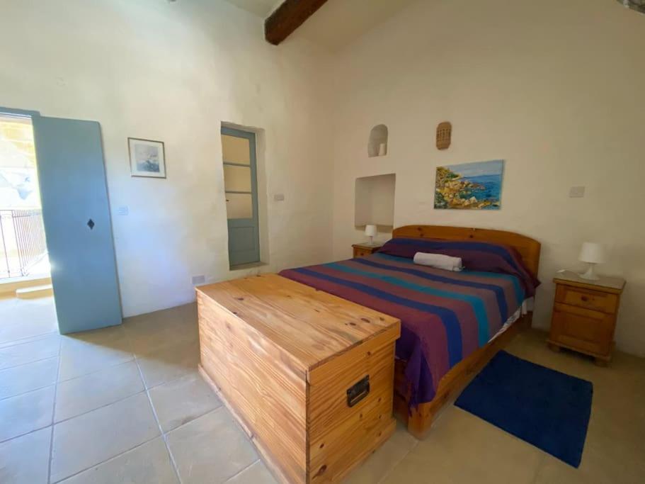 Bebbux Farmhouse
