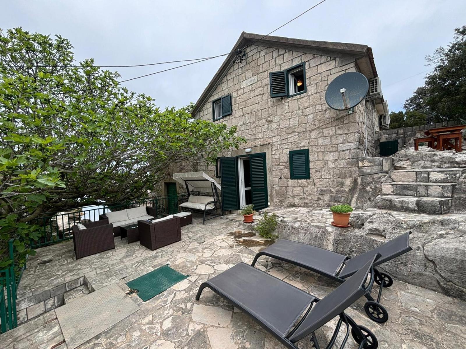 Bay House Kakrc view 3