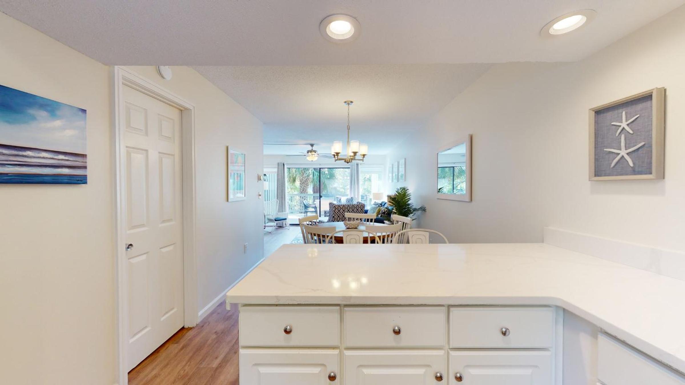 4 Hickory Cove