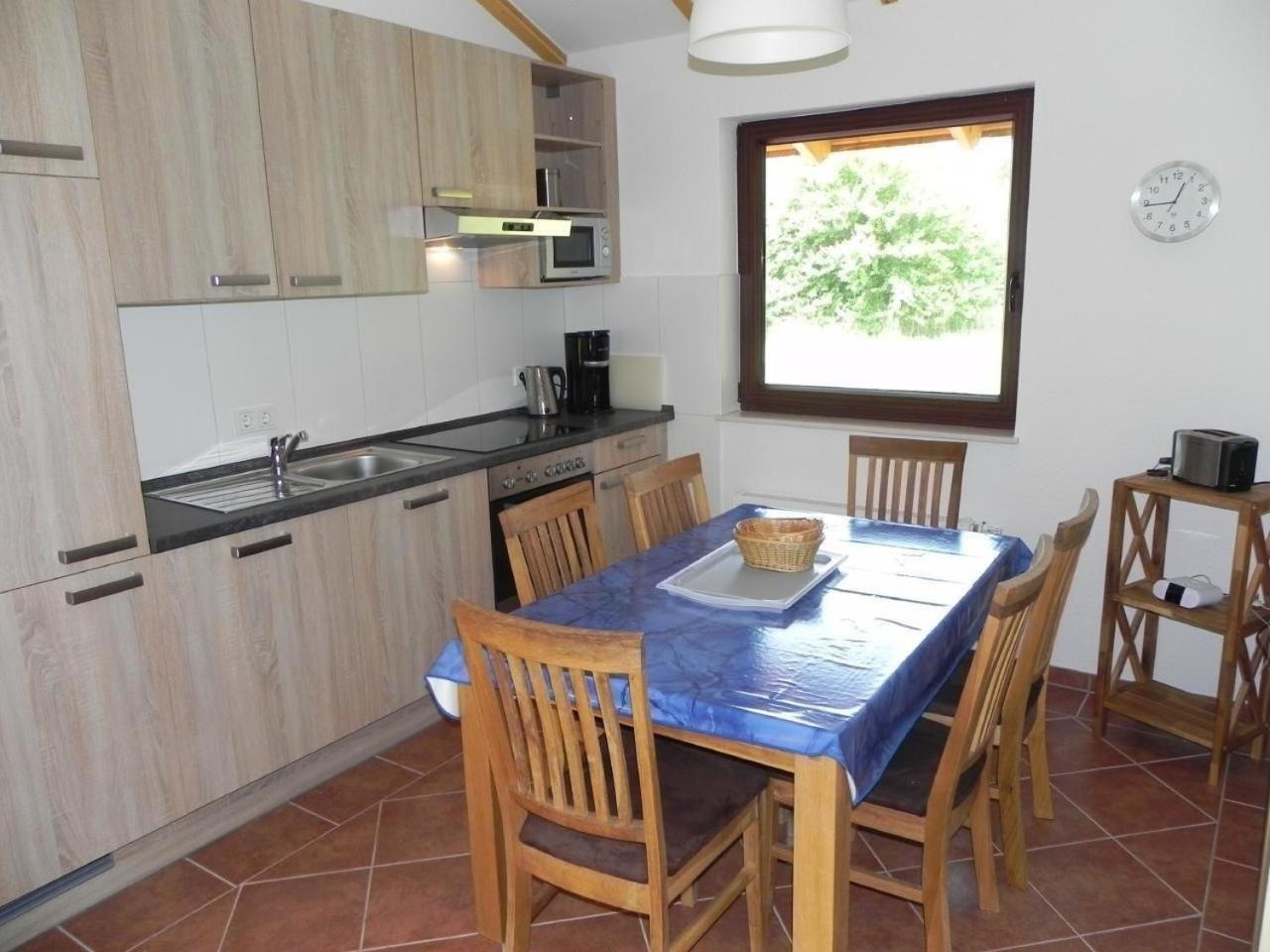 Ferienhaus mit Gäste WC, Garten und Terrasse
