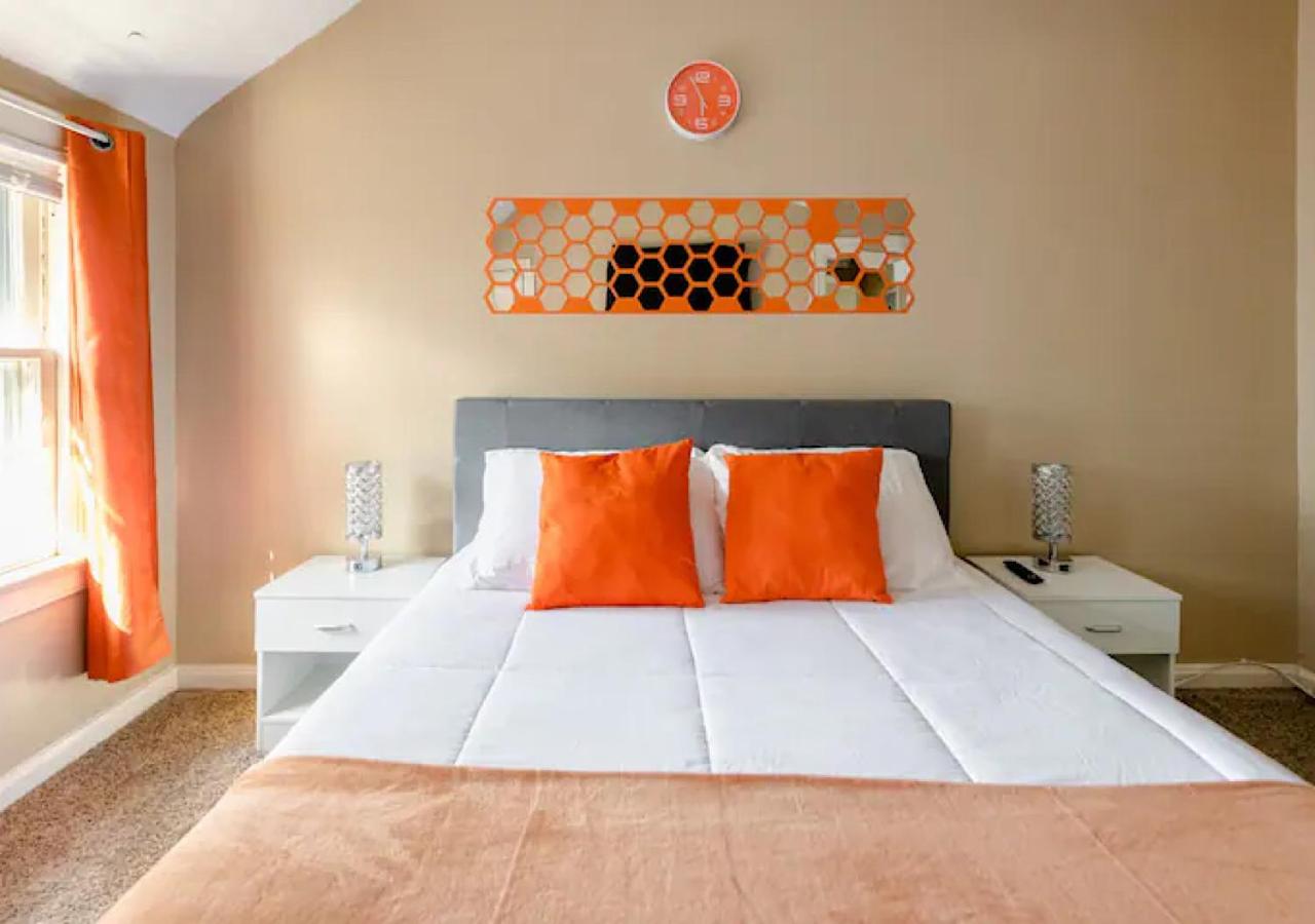 The Sunstone Retreat - Your Brooklyn Centre Haven Comfort To Explore Near Downtown With Parking, 300MB Wifi & Self Check-In view 5