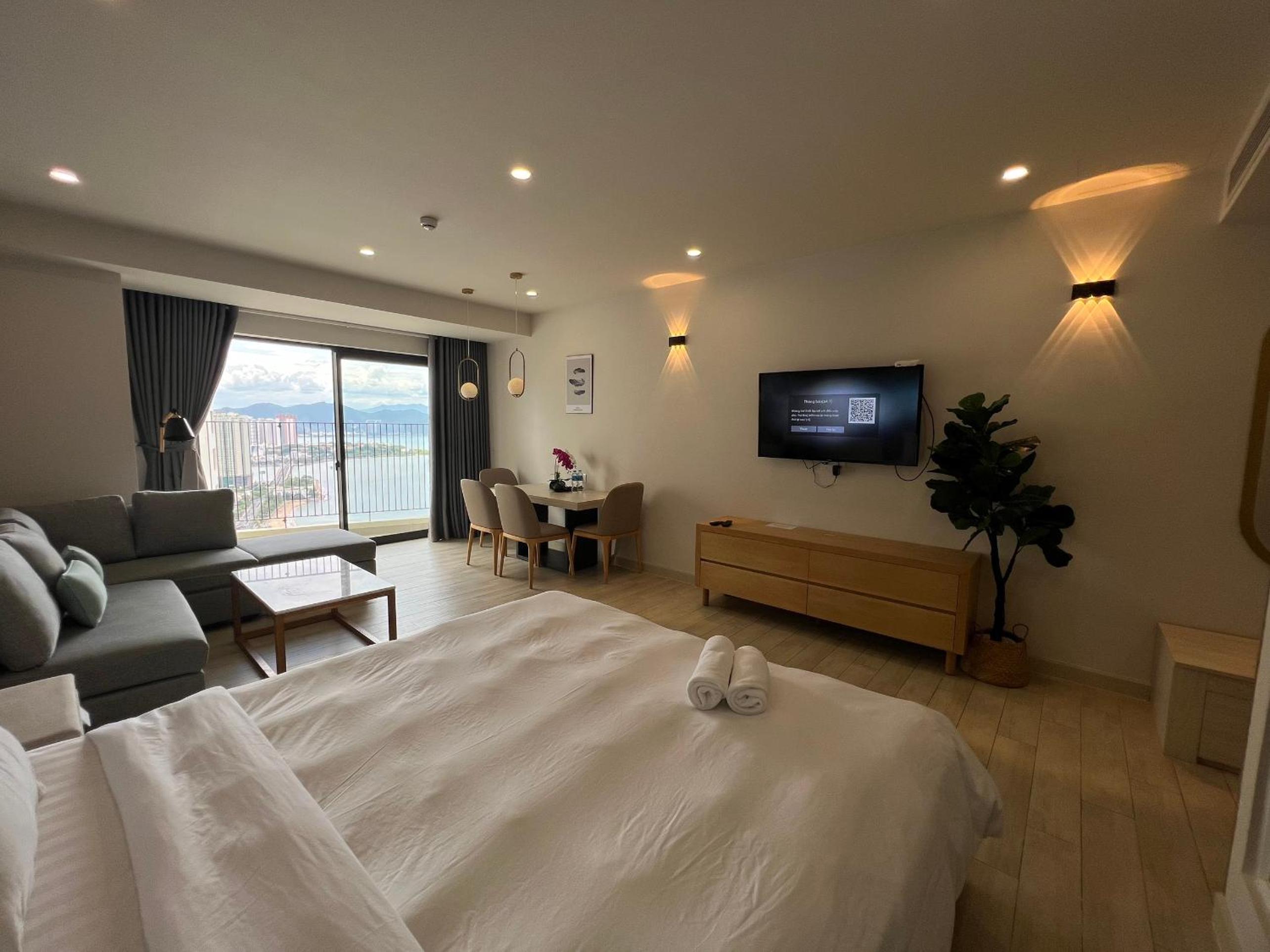 LOVING APARTMENT
