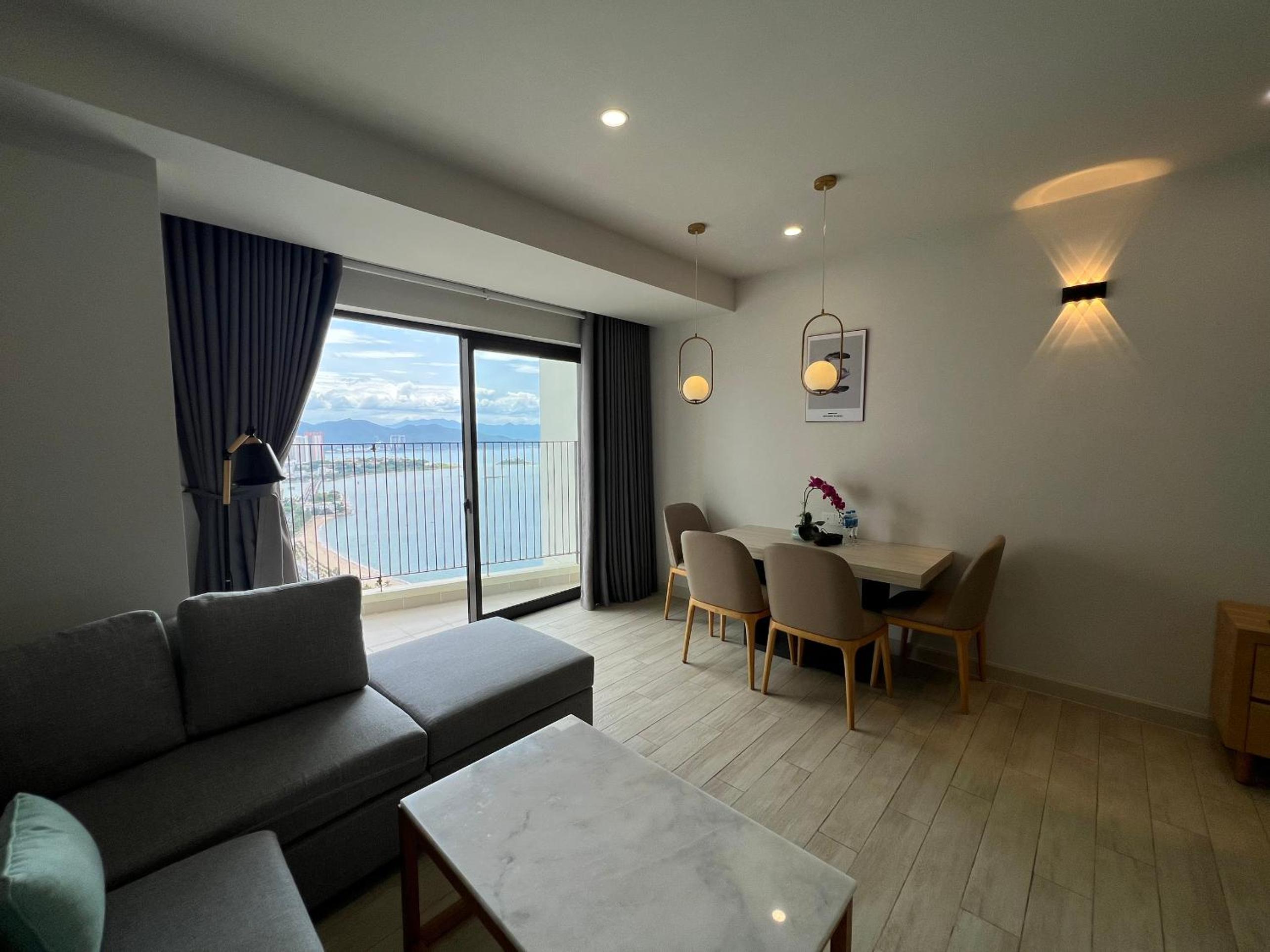 LOVING APARTMENT