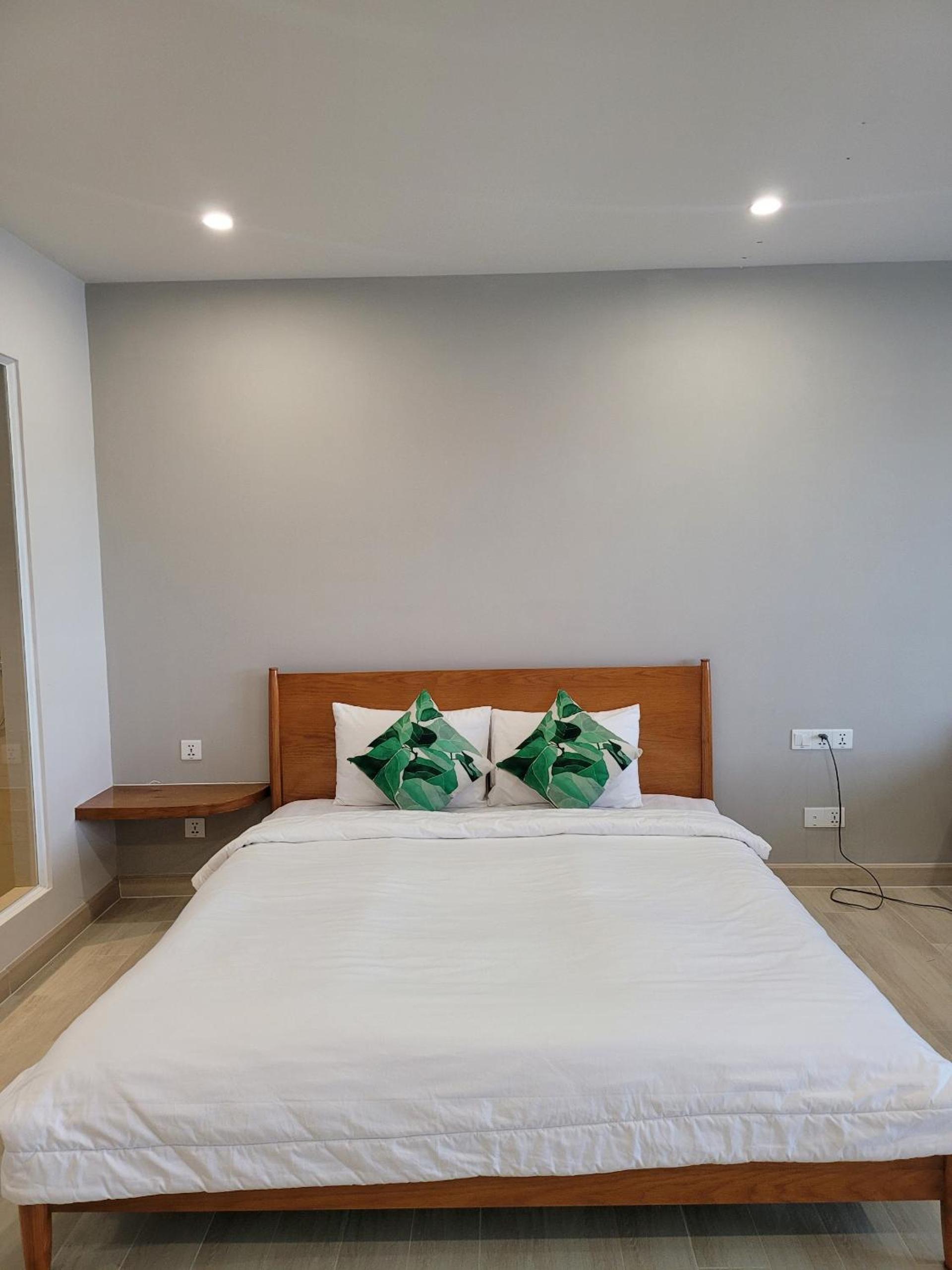 LOVING APARTMENT