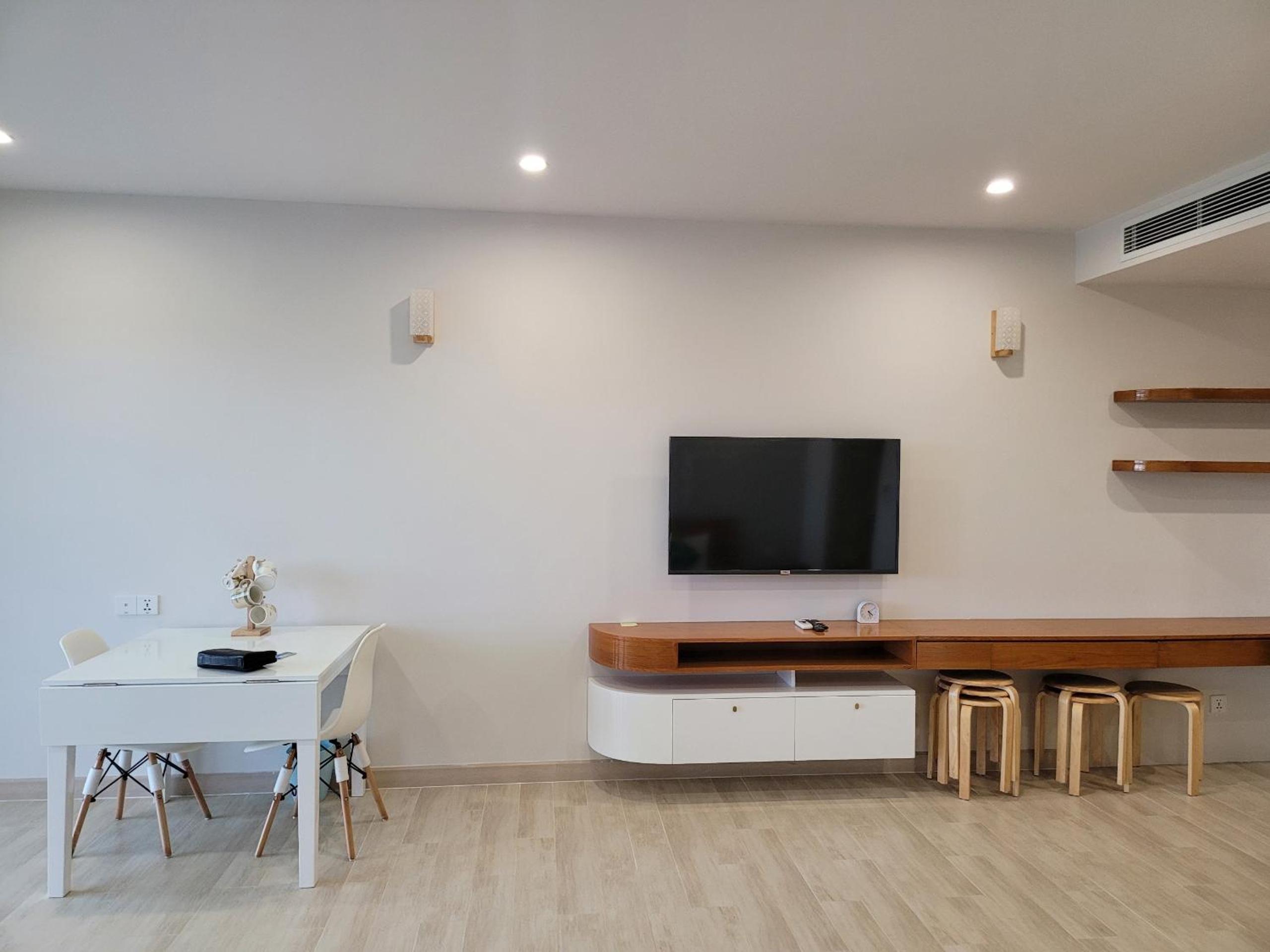 LOVING APARTMENT