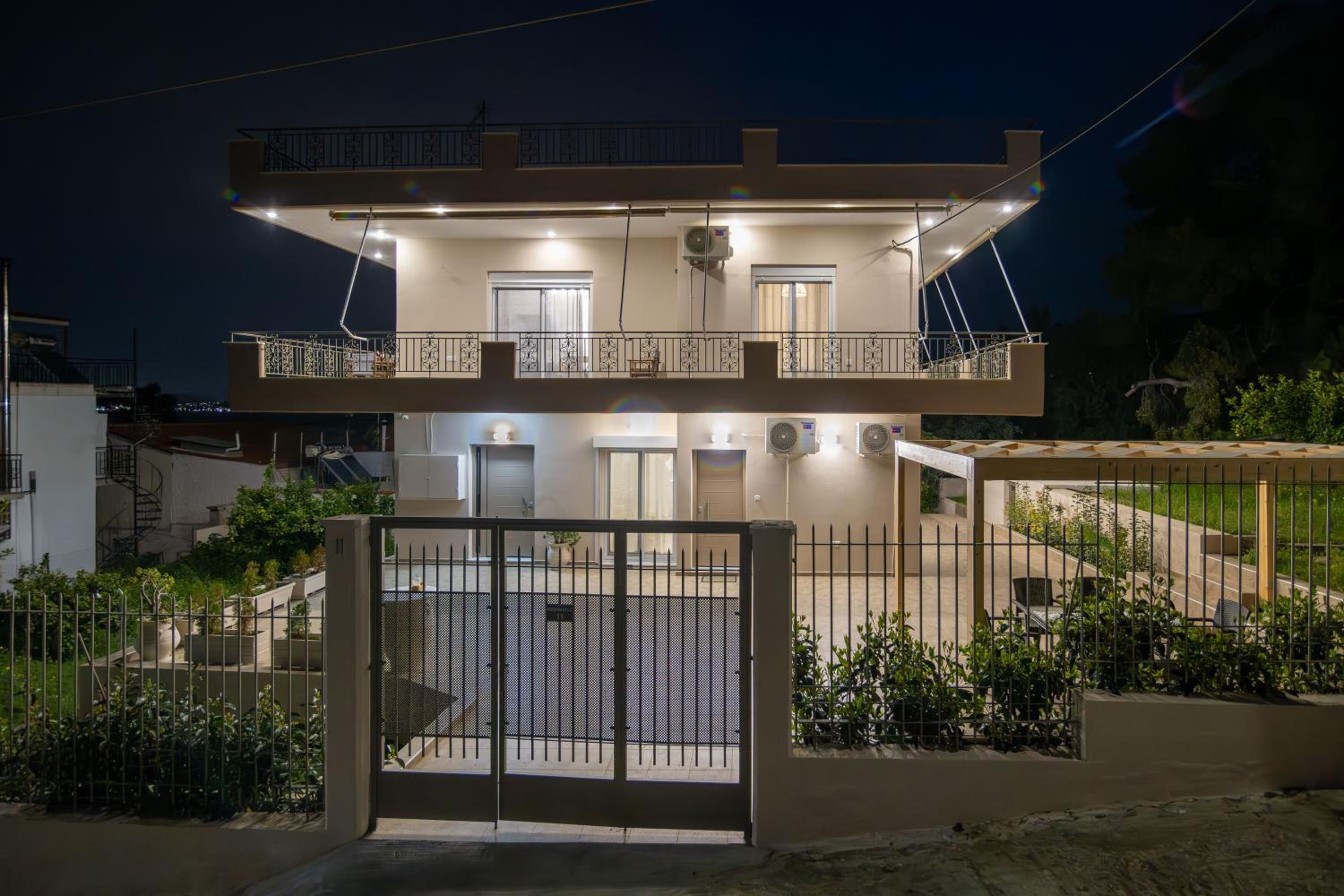 Dina Luxury Sea View House