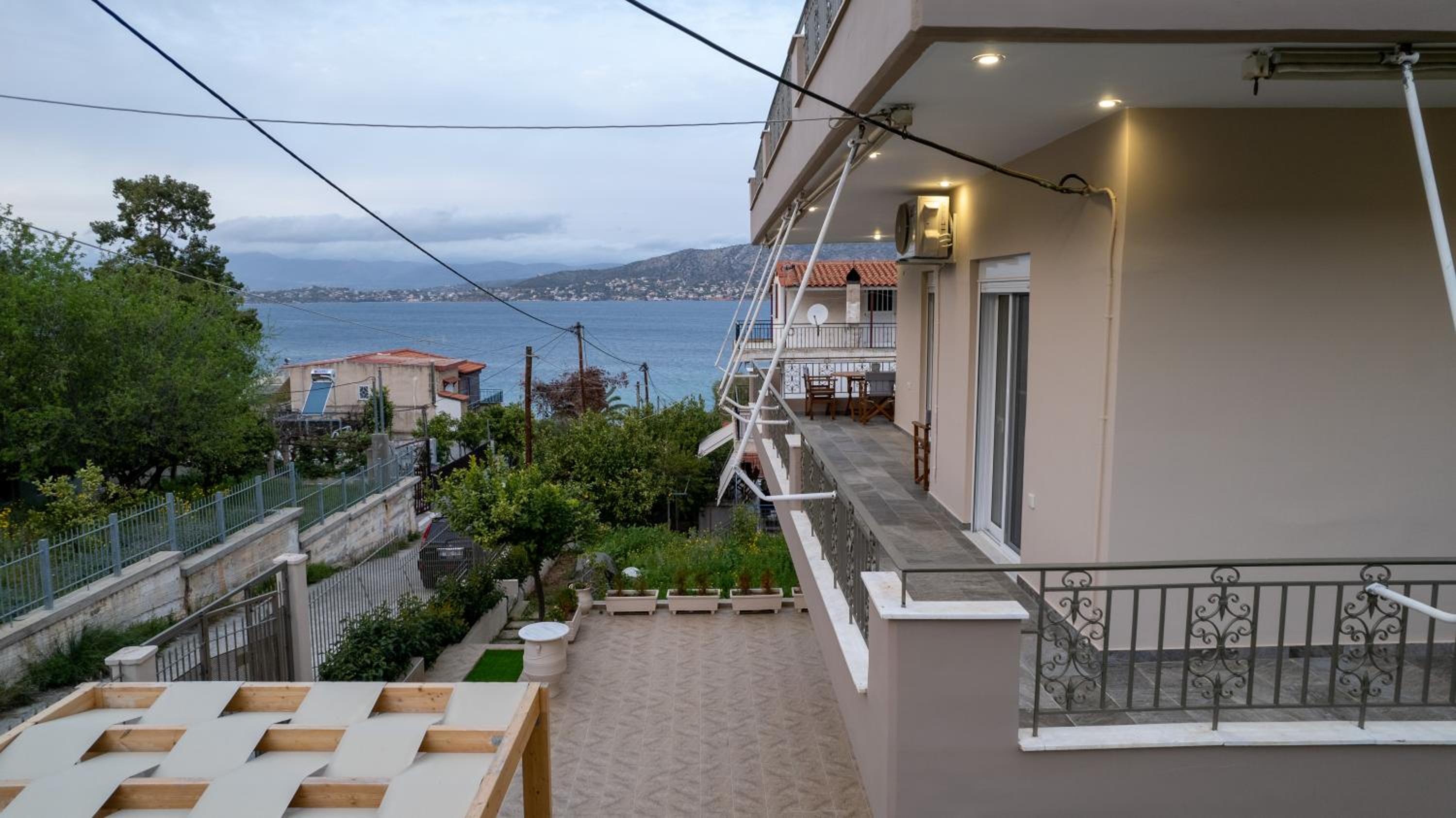 Dina Luxury Sea View House