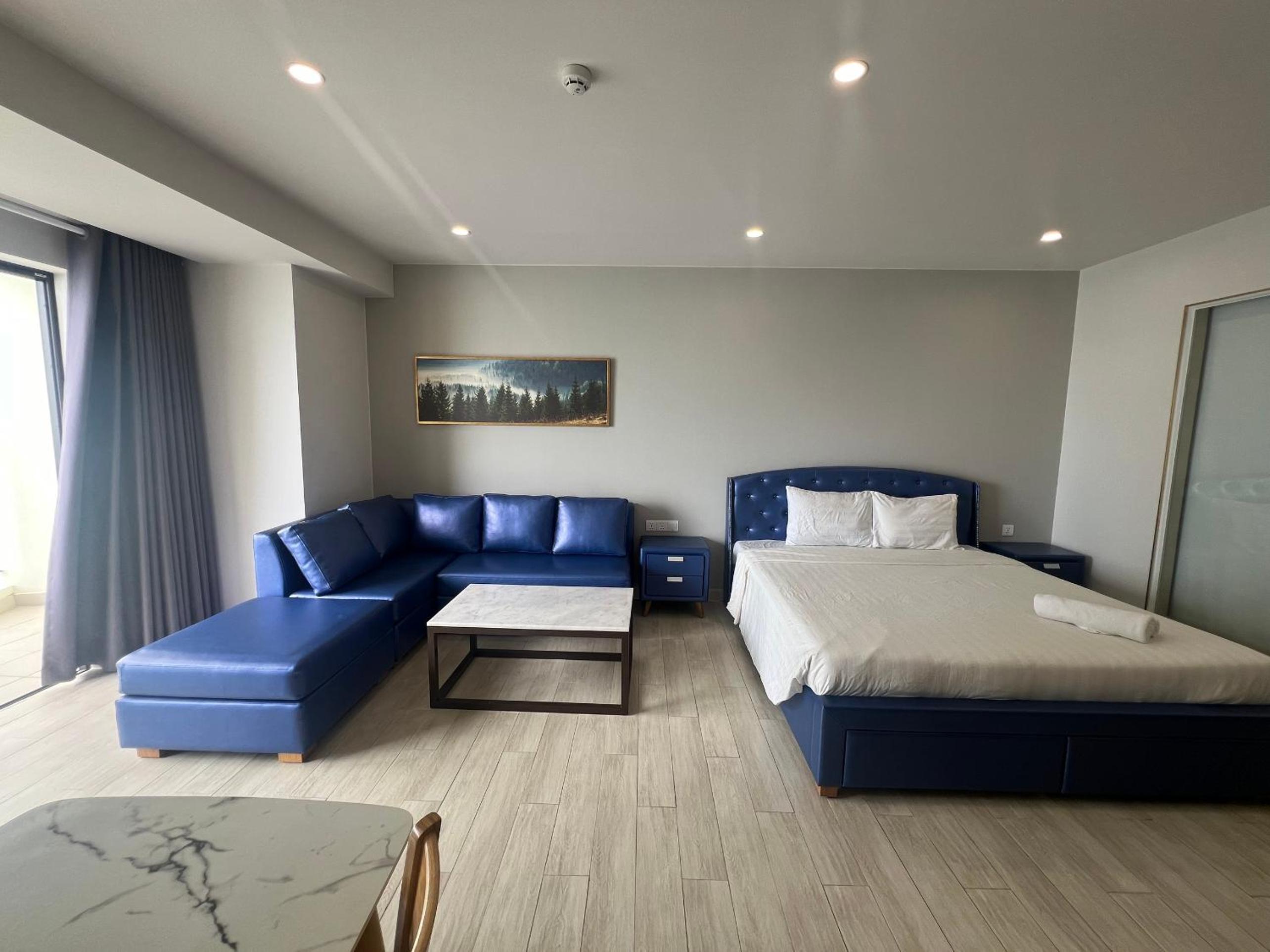 LOVING APARTMENT