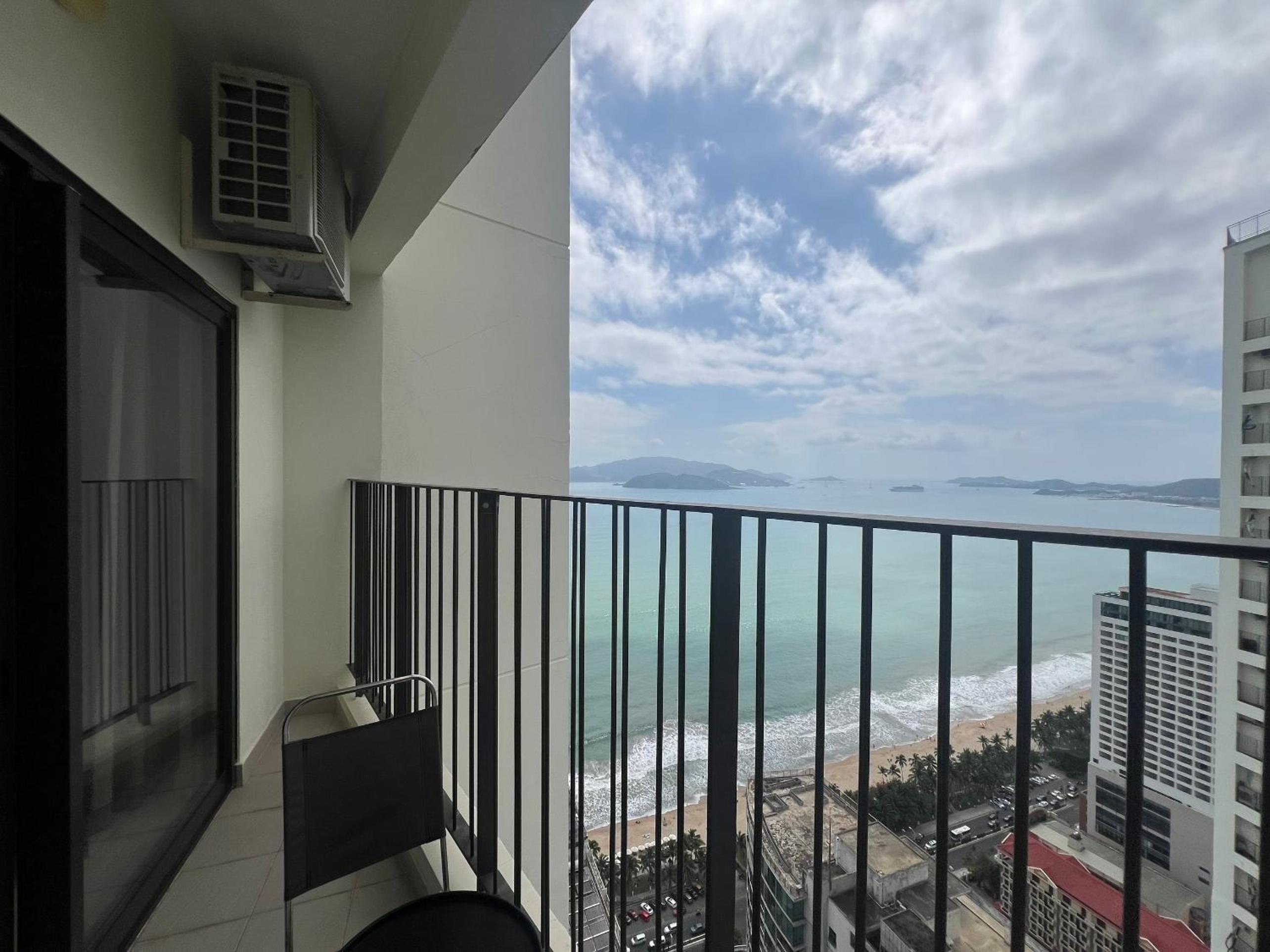 LOVING APARTMENT