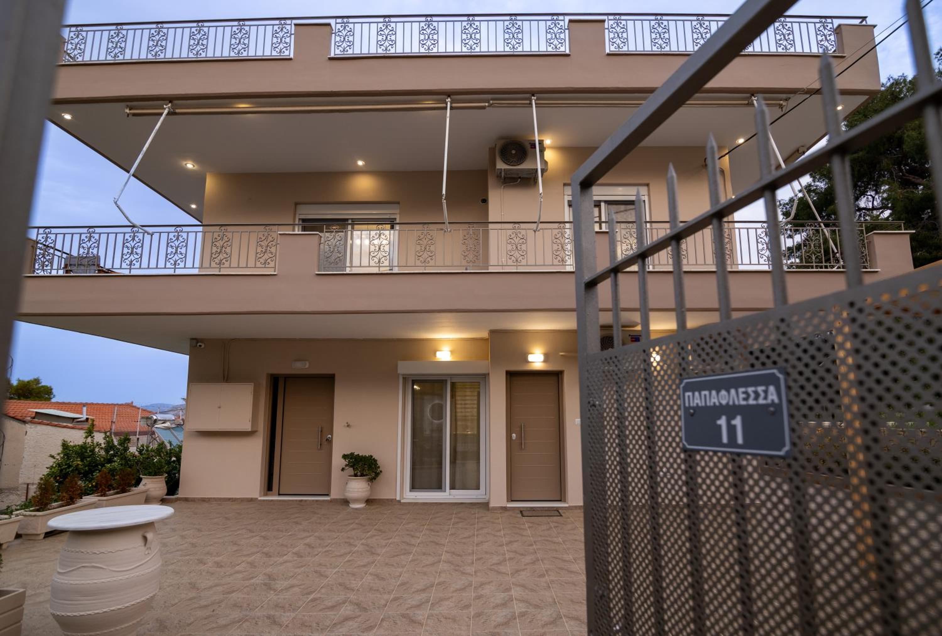 Dina Luxury Sea View House