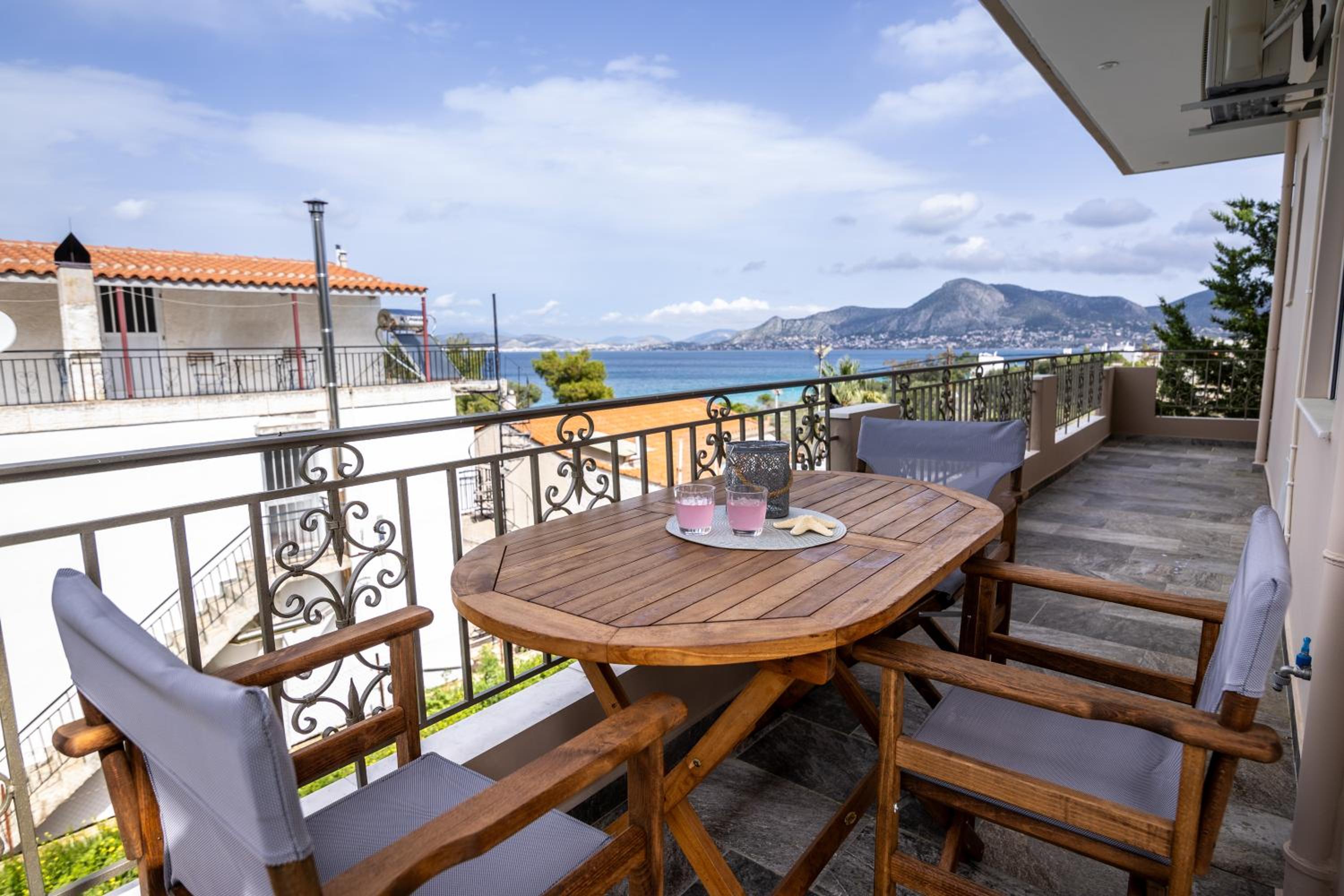 Dina Luxury Sea View House
