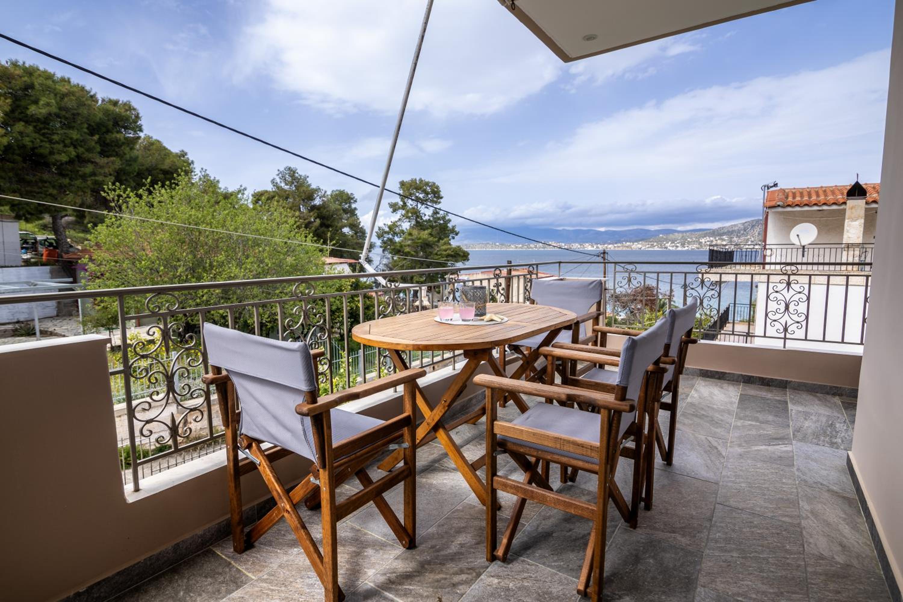 Dina Luxury Sea View House