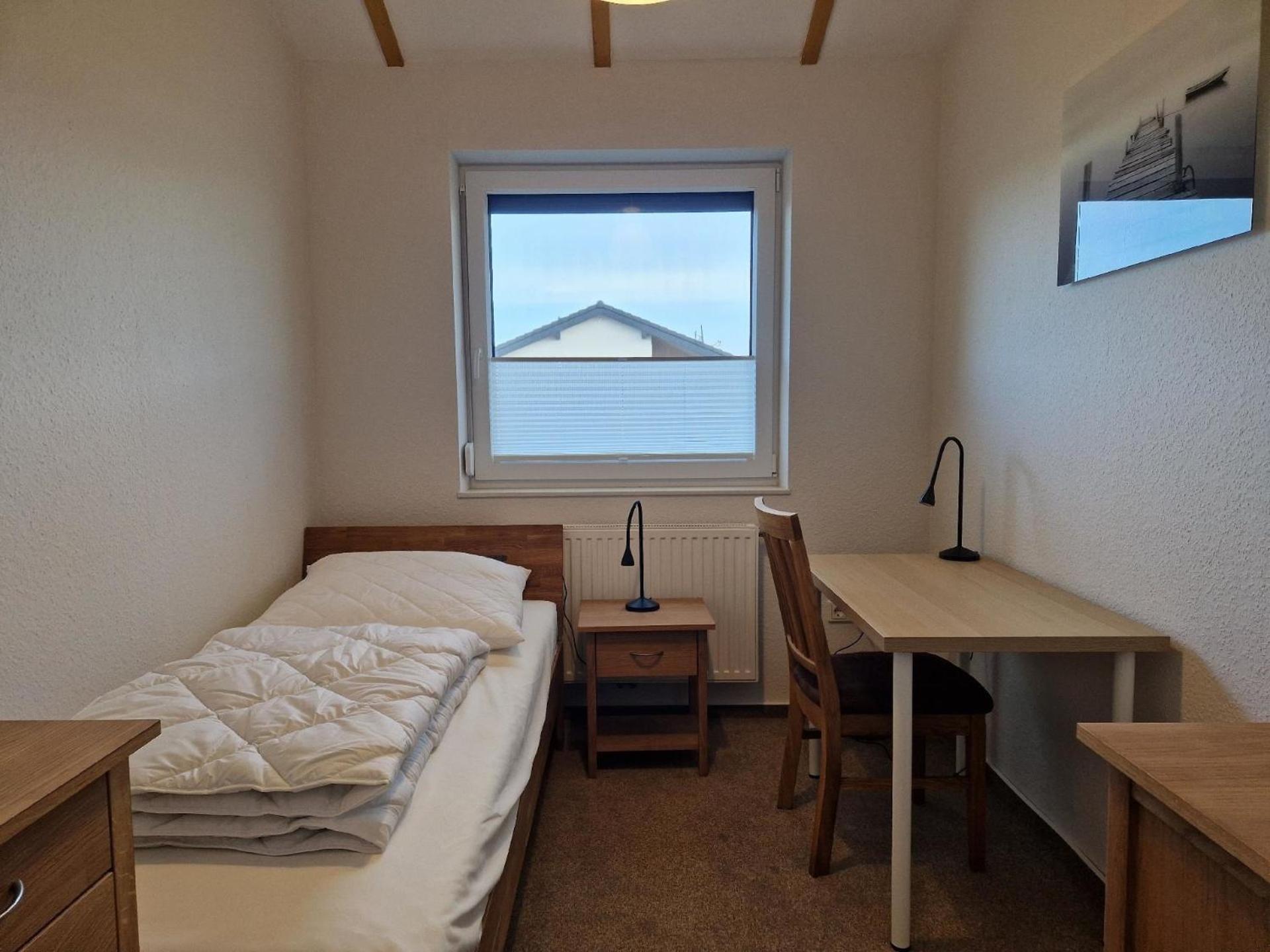 G16, eingezäuntes Haus mit Garten, Terrasse, Wlan
