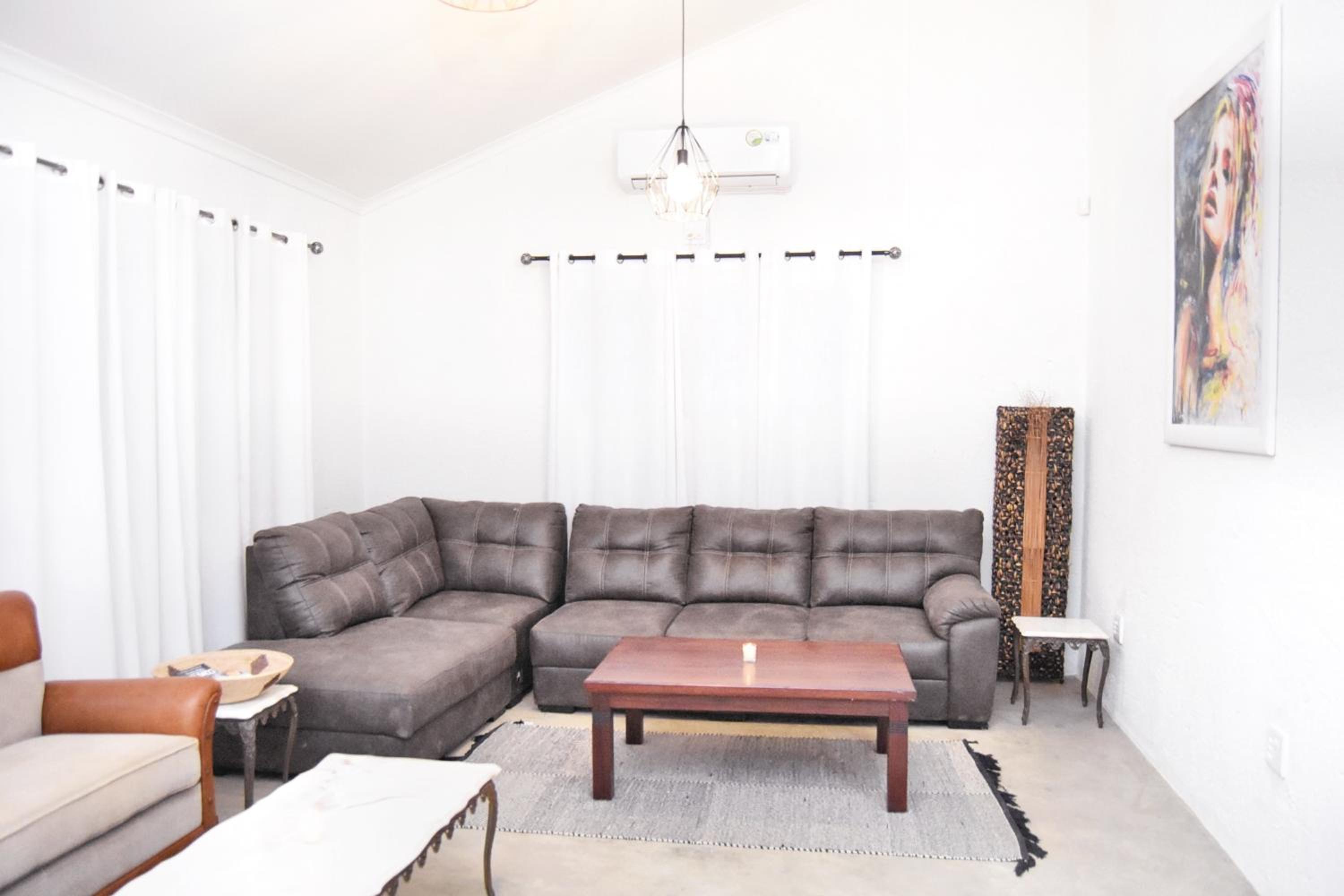 Knowhere Selfcatering Unit 2