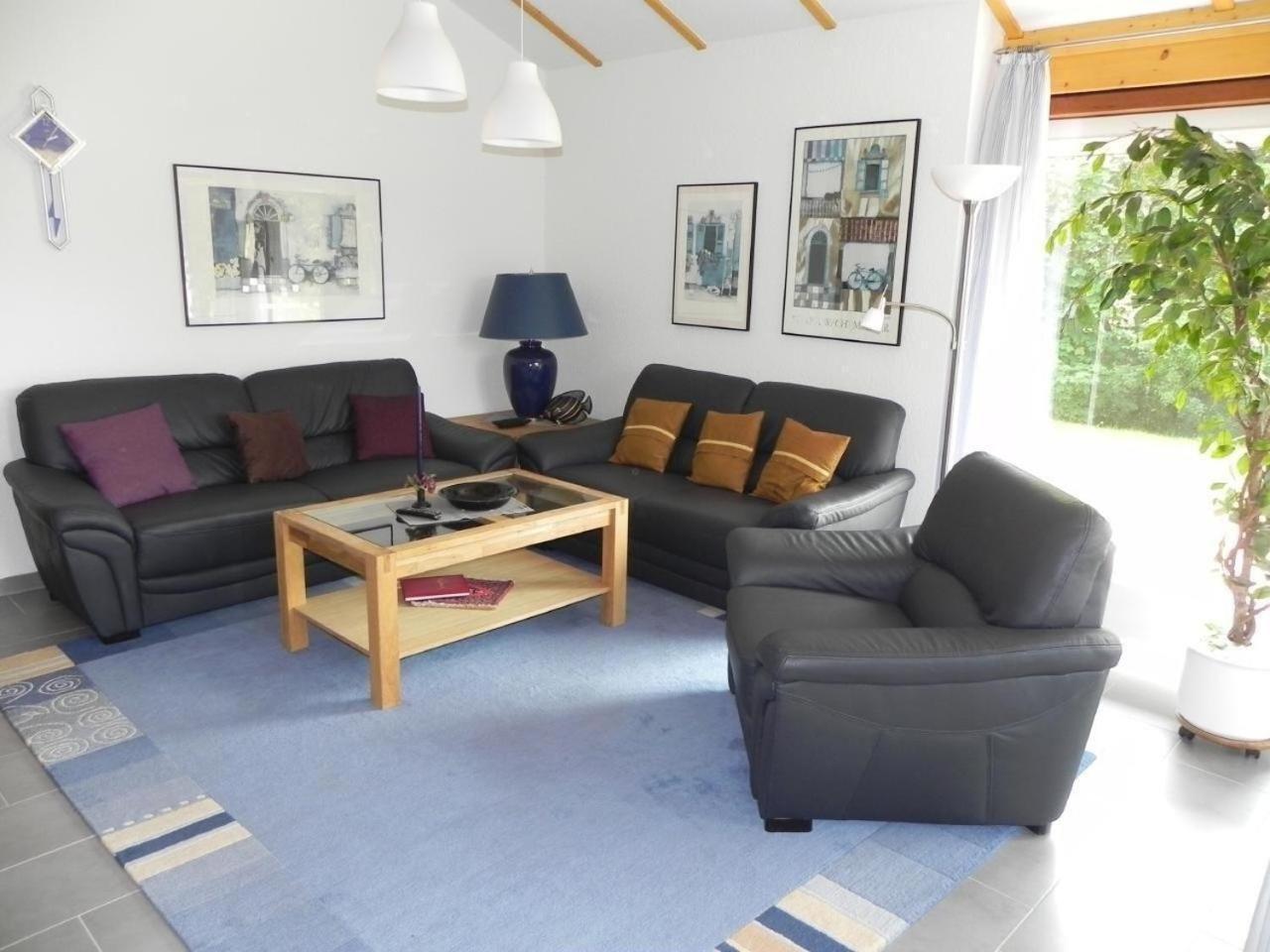 Ferienhaus mit Wintergarten, Terrasse und Garten