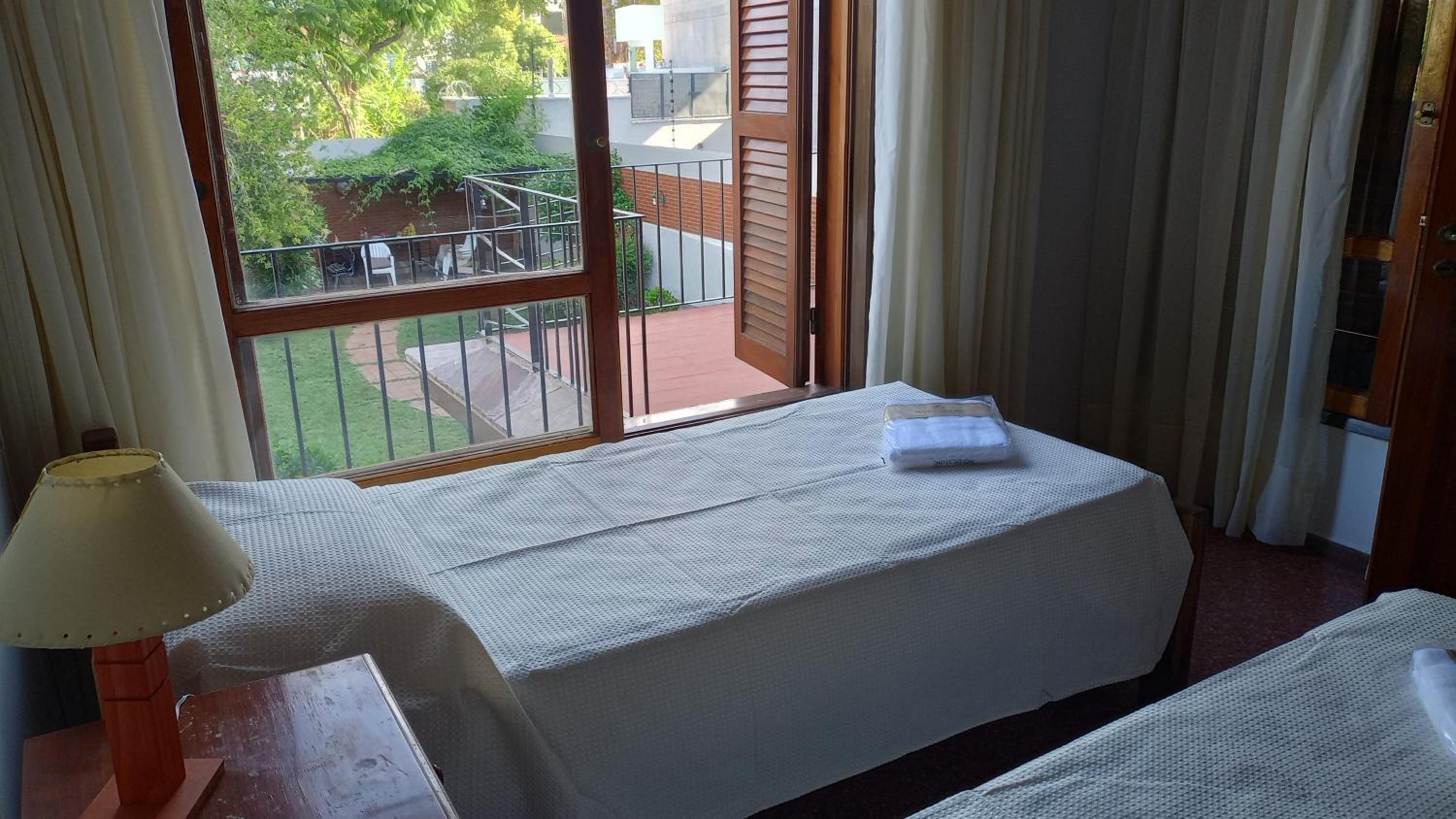 amplia y confortable casa en la principal calle gastronómica de la provincia