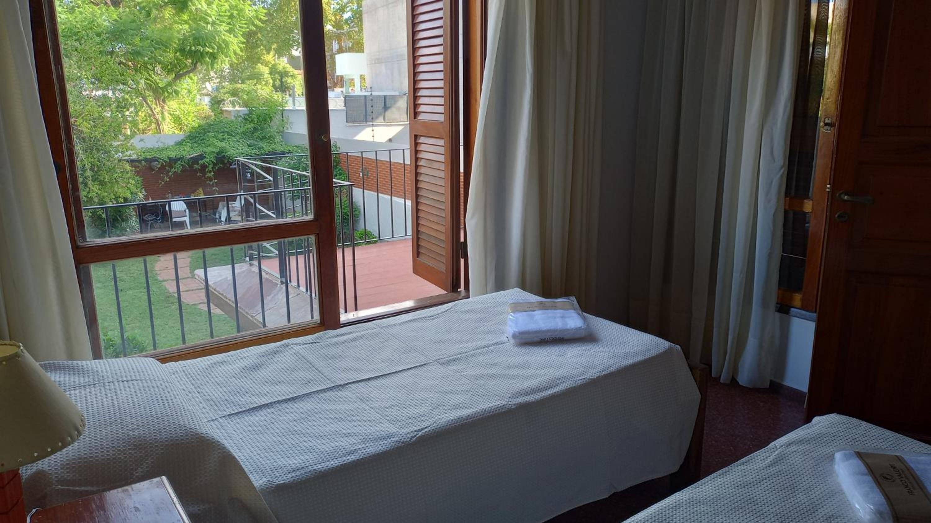 amplia y confortable casa en la principal calle gastronómica de la provincia