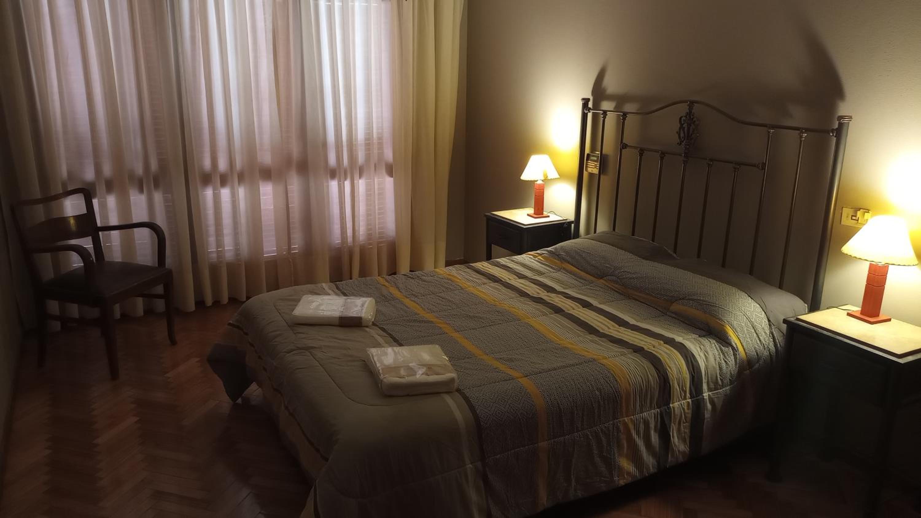 amplia y confortable casa en la principal calle gastronómica de la provincia