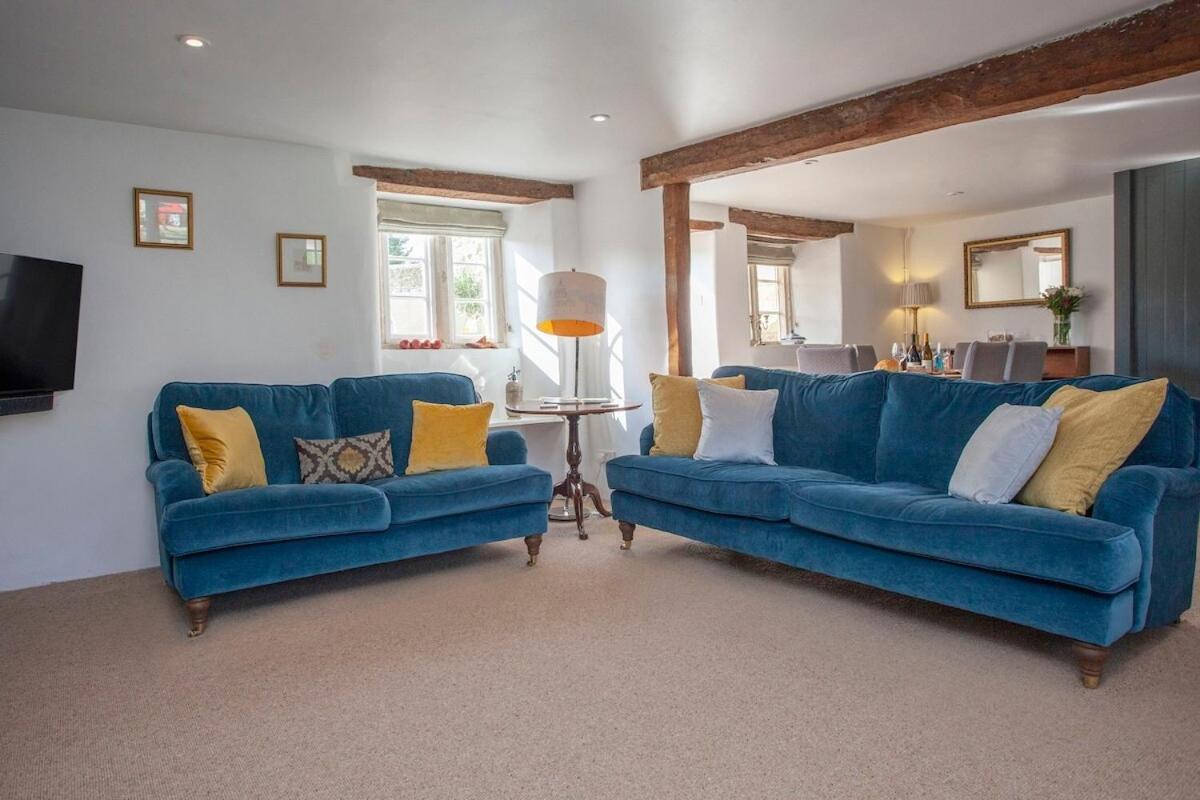 Charming Country House Nr Bath view 5