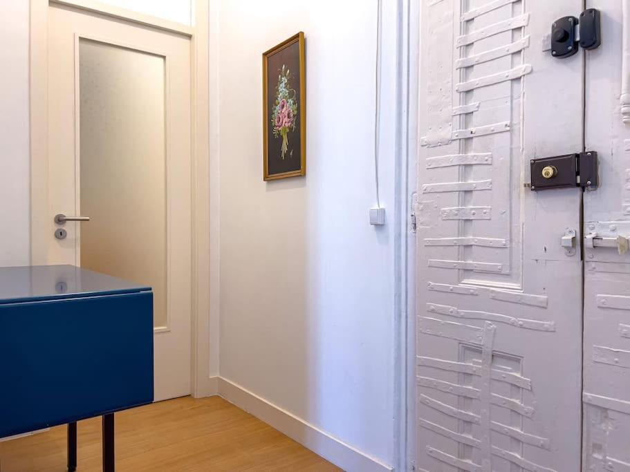 4 Rooms Home in Baixa view 5