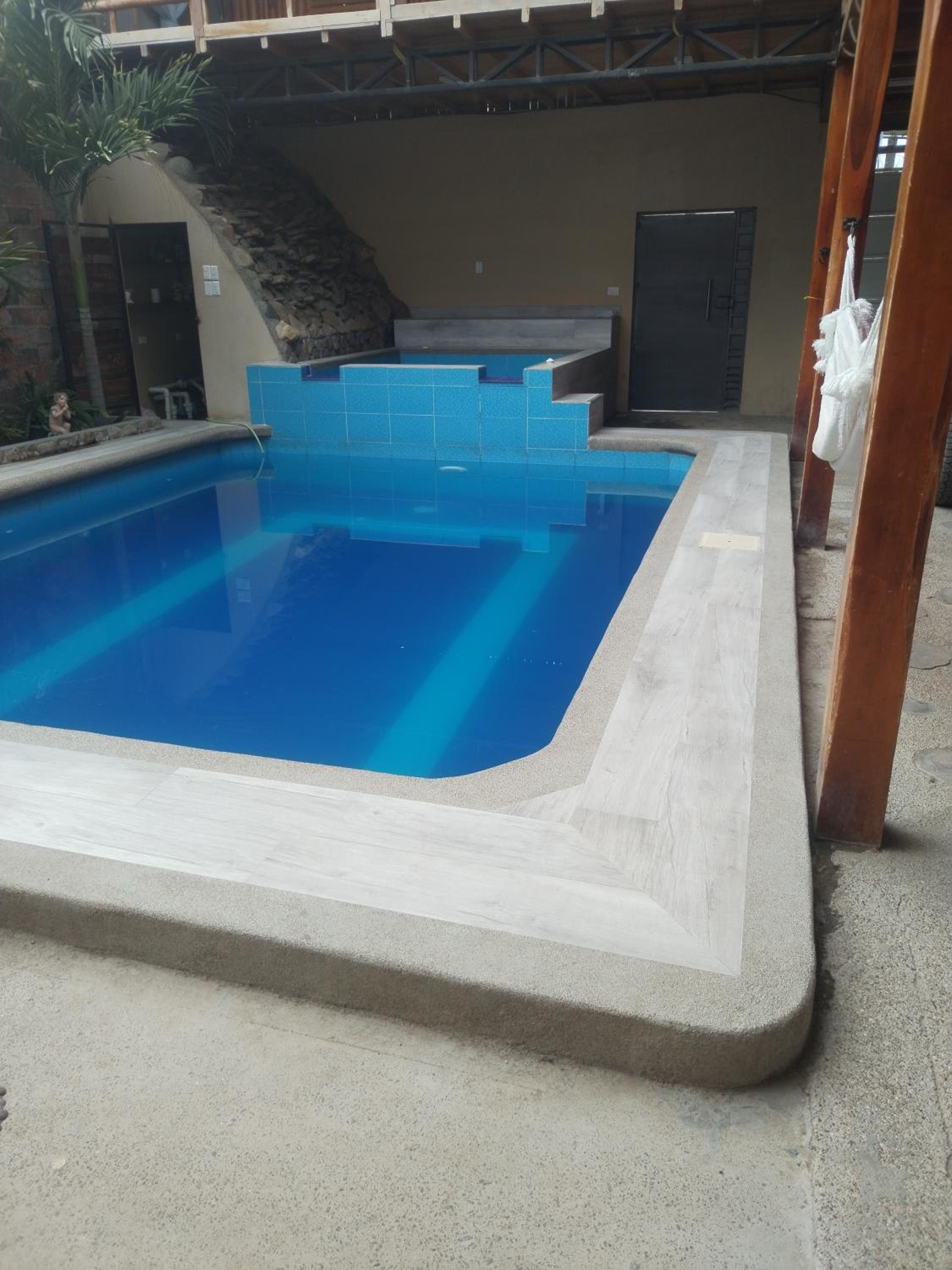 Daaam house