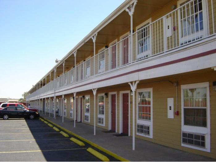 Victorian Inn Midland