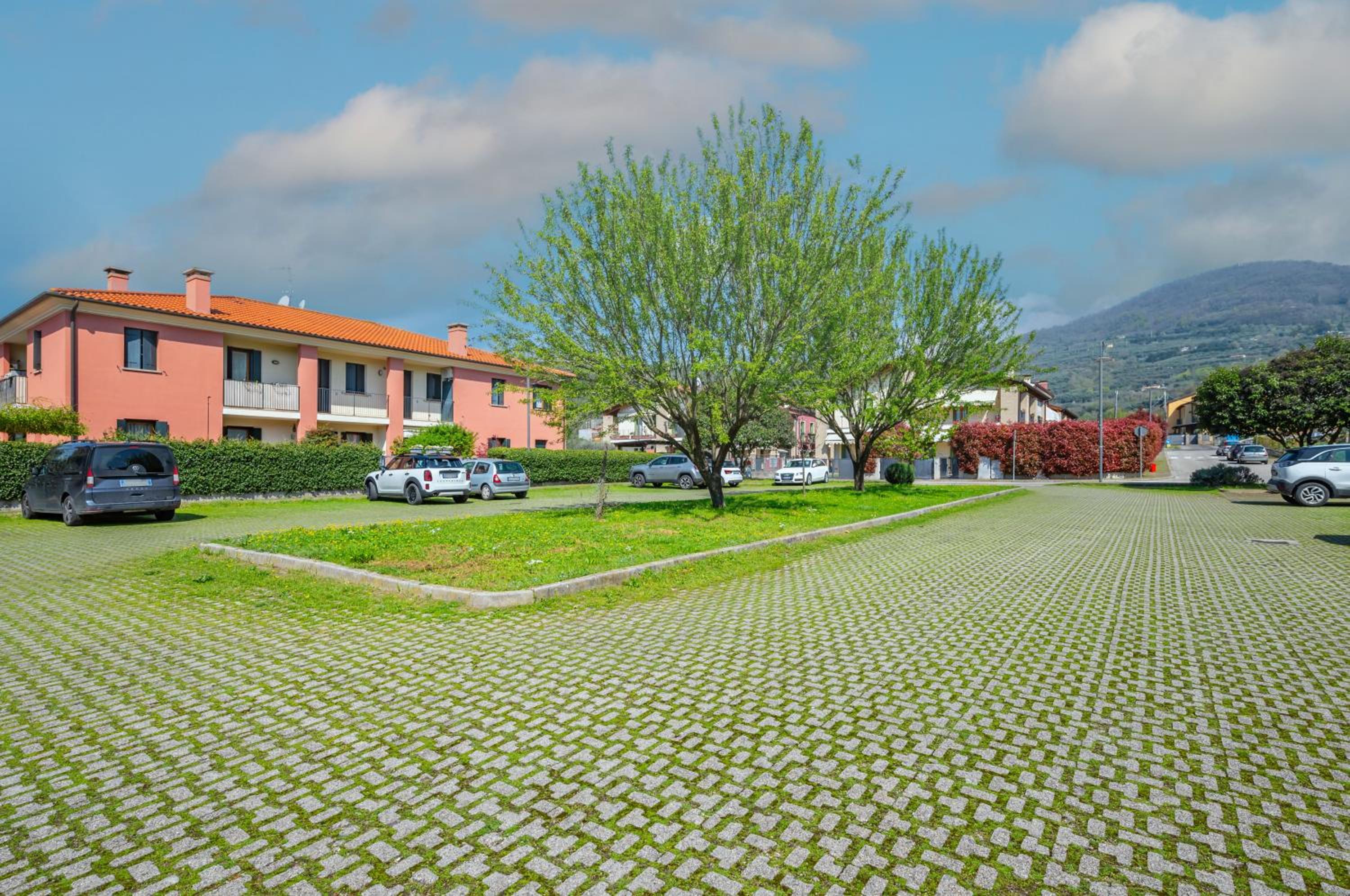 Into The Green! Arquà Petrarca Flat & Garage view 2