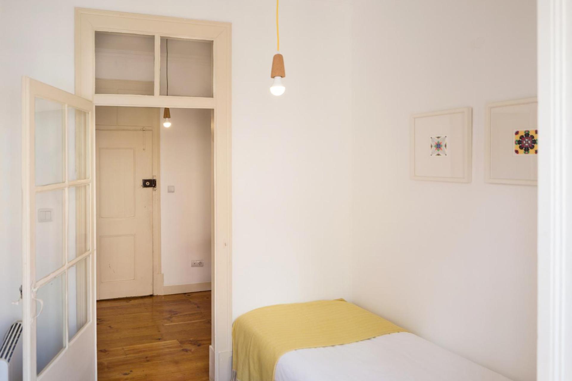 Comfortable Apartment with Terrace near Marquês de Pombal, Lisbon - TTL317 view 5