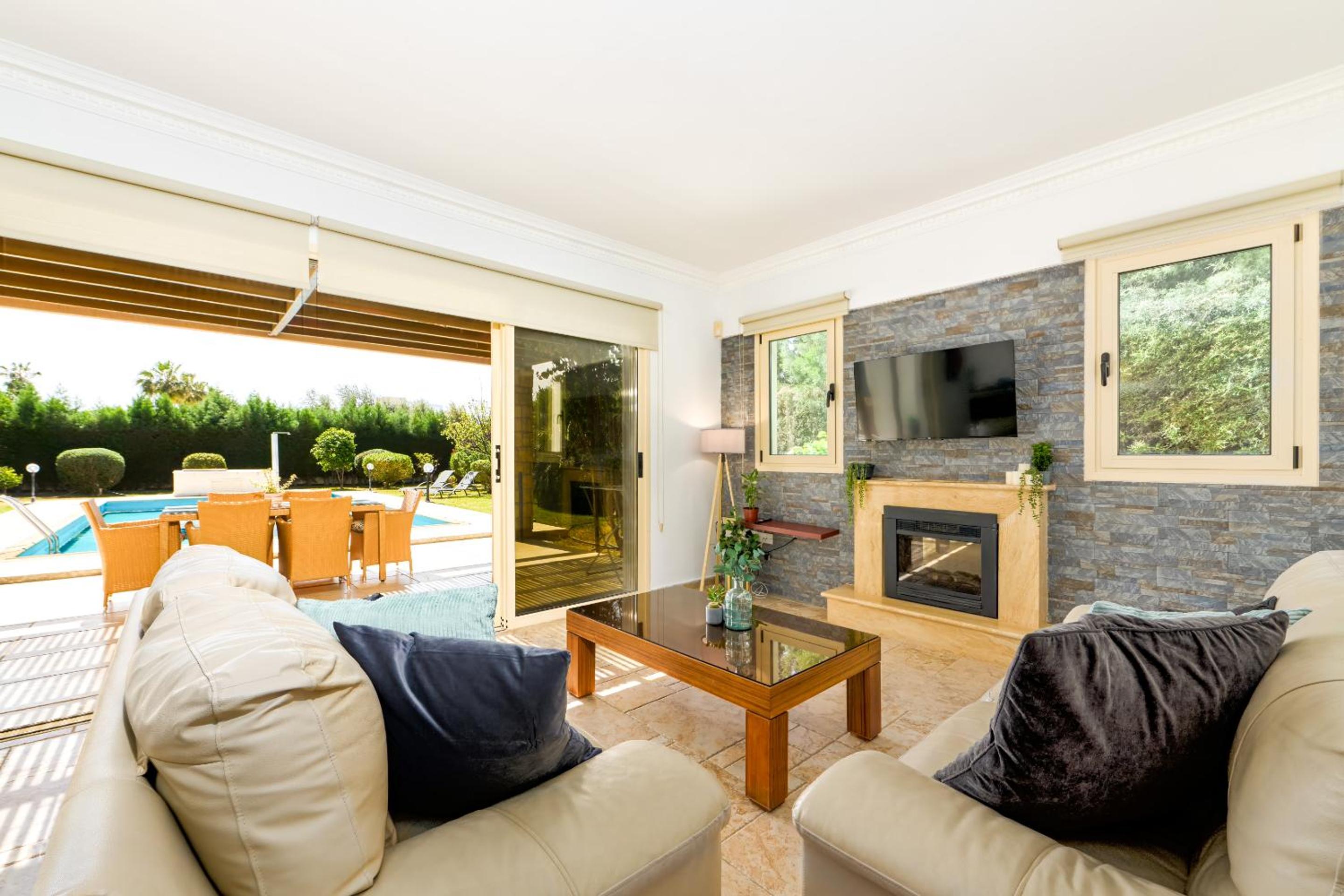 Villa Anassa Privat Pool Near Beach