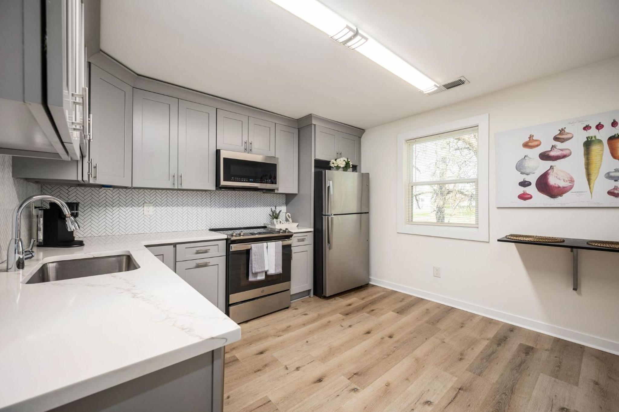 Relax in a Modern Luxury 1BD in Sylvan Hills view 5
