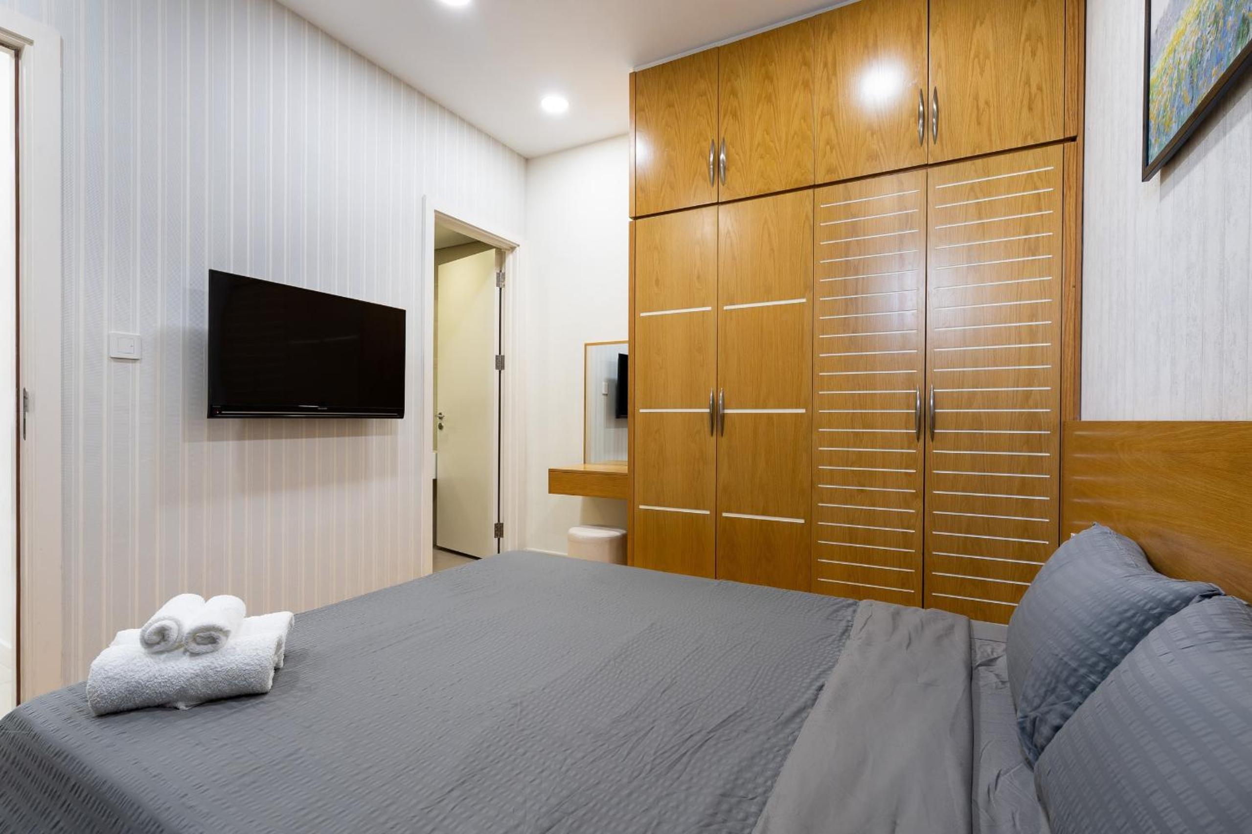 Millennium Elly's Apartment