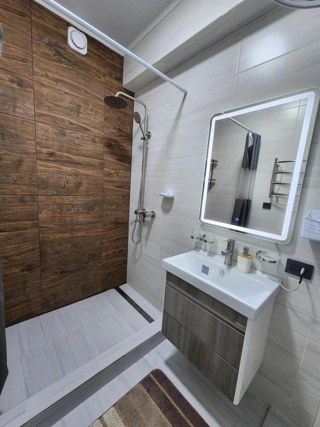 Diamond Apartment