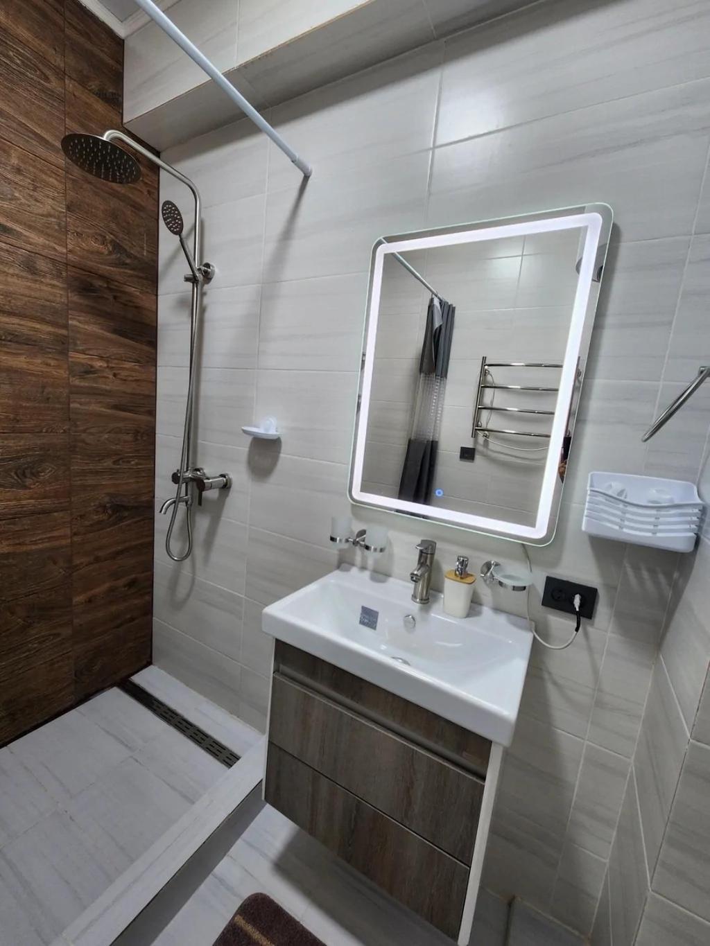 Diamond Apartment