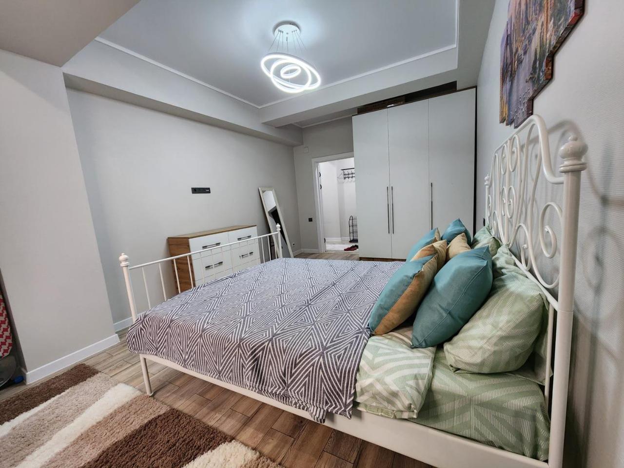 Diamond Apartment