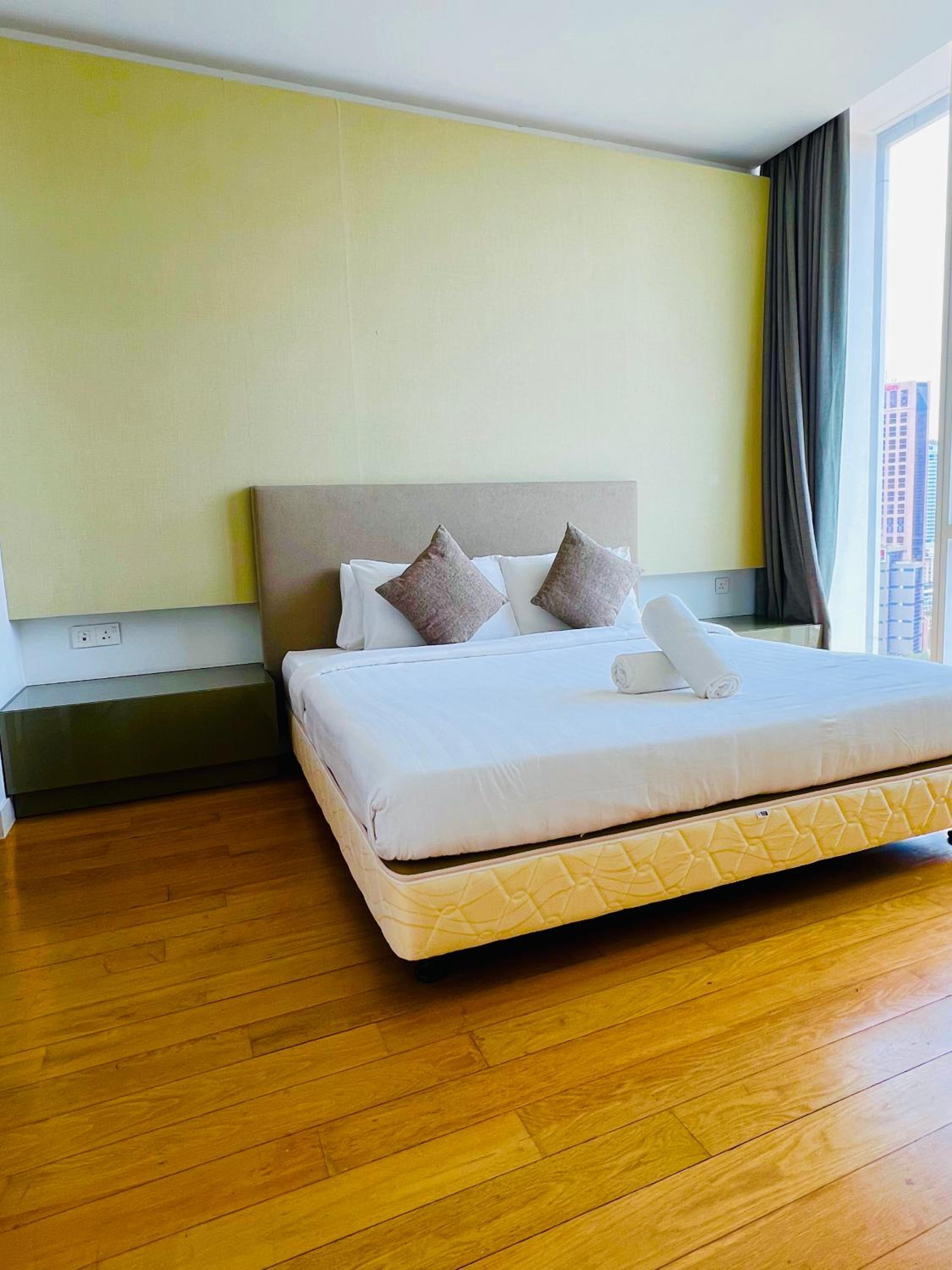 Faced Suites by Penguinhome